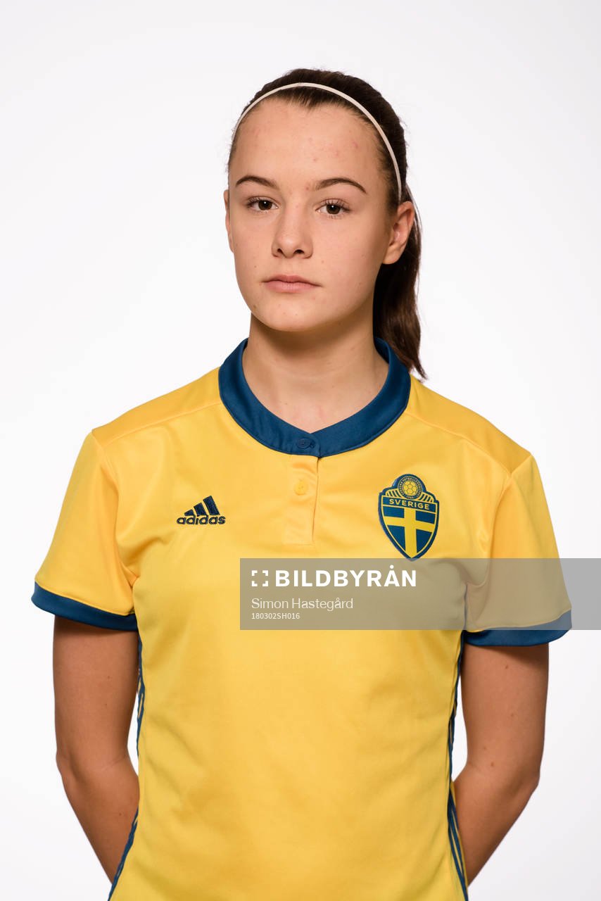 Louise Matsgård i F16-landslaget poserar för porträtt  den 2 mars 2018 i Stockholm.