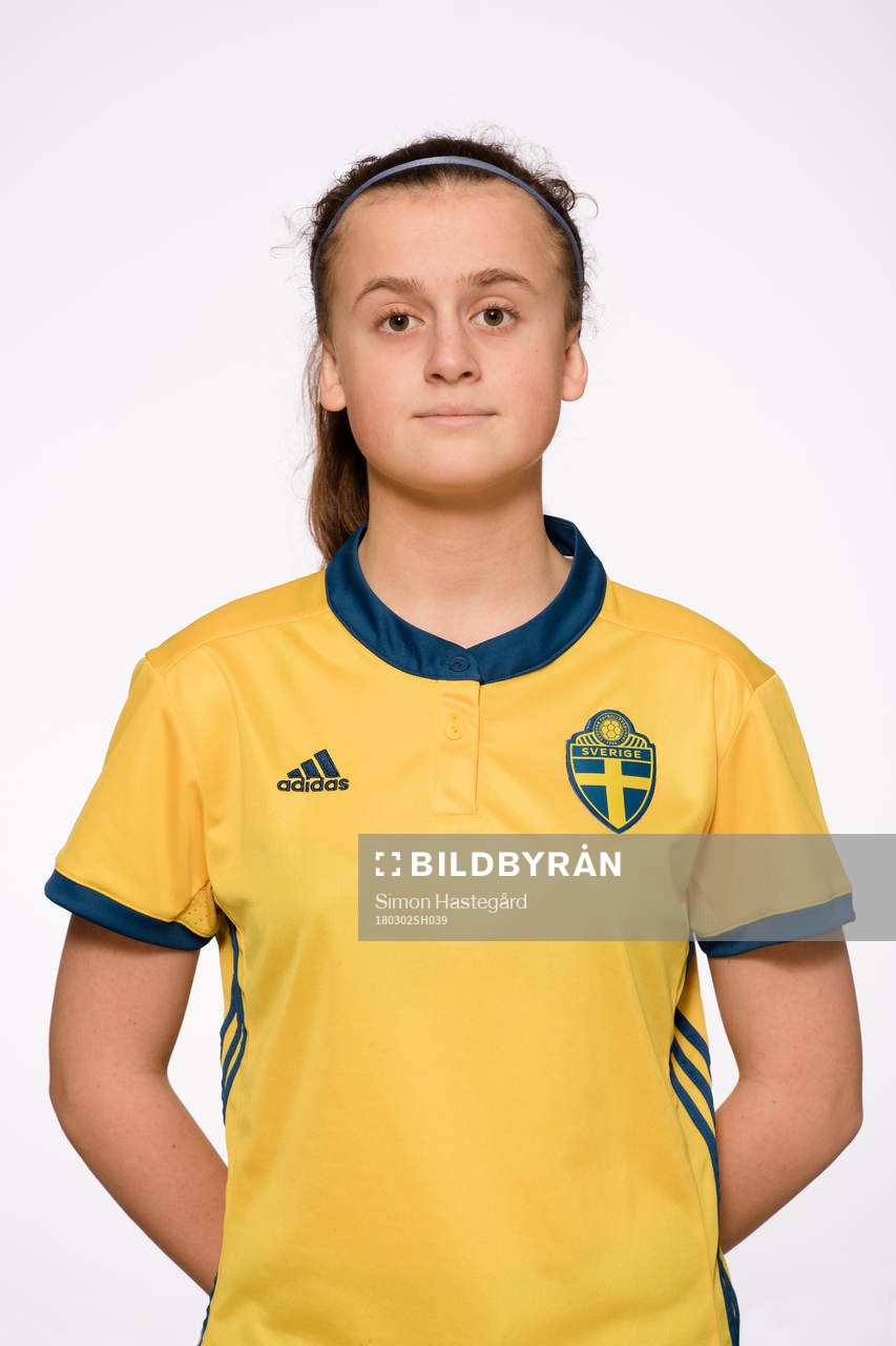 Filippa Bjare i F16-landslaget poserar för porträtt  den 2 mars 2018 i Stockholm.