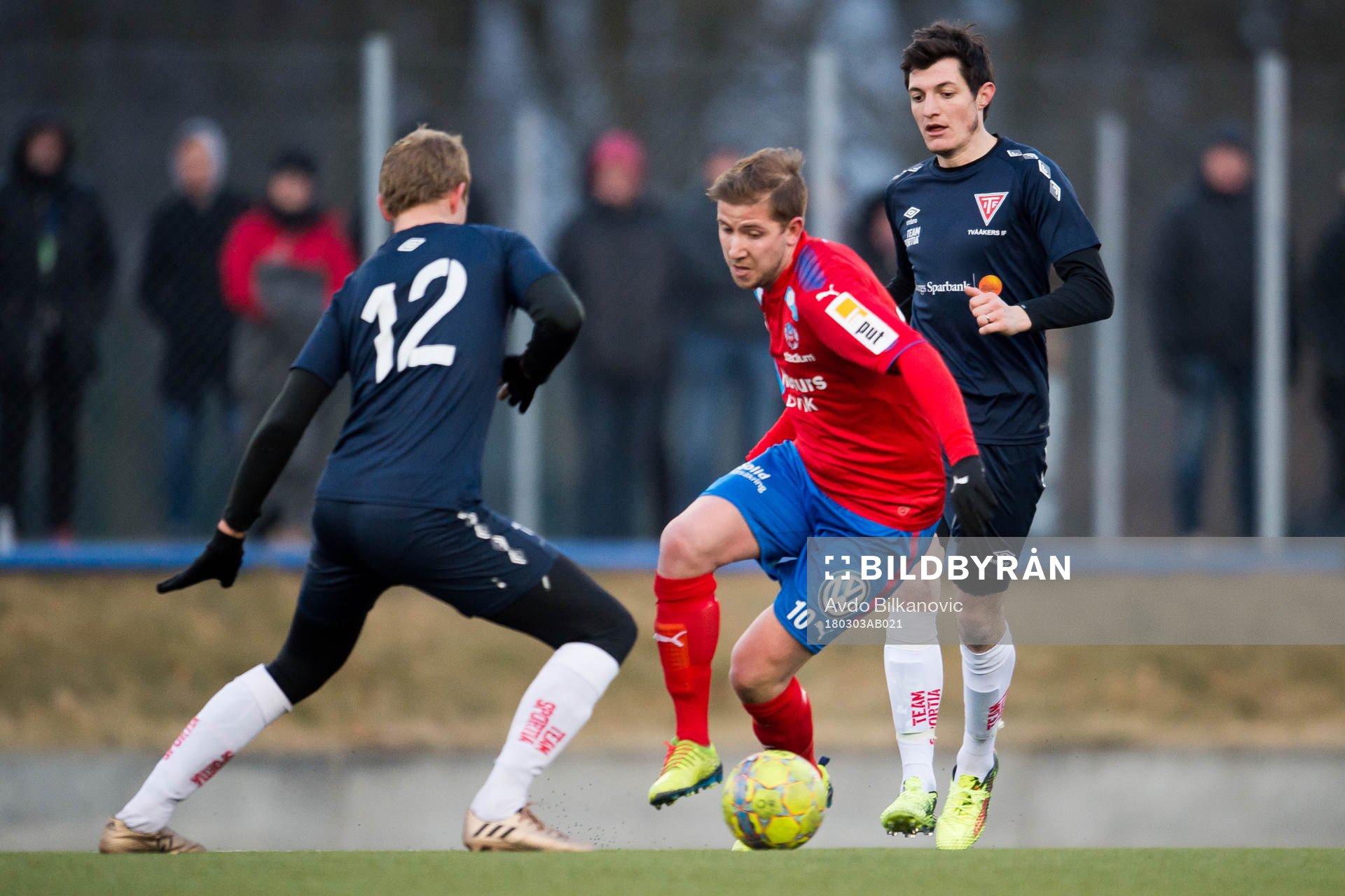 Helsingborgs Darijan Bojanic och Tvååker Johan Persson