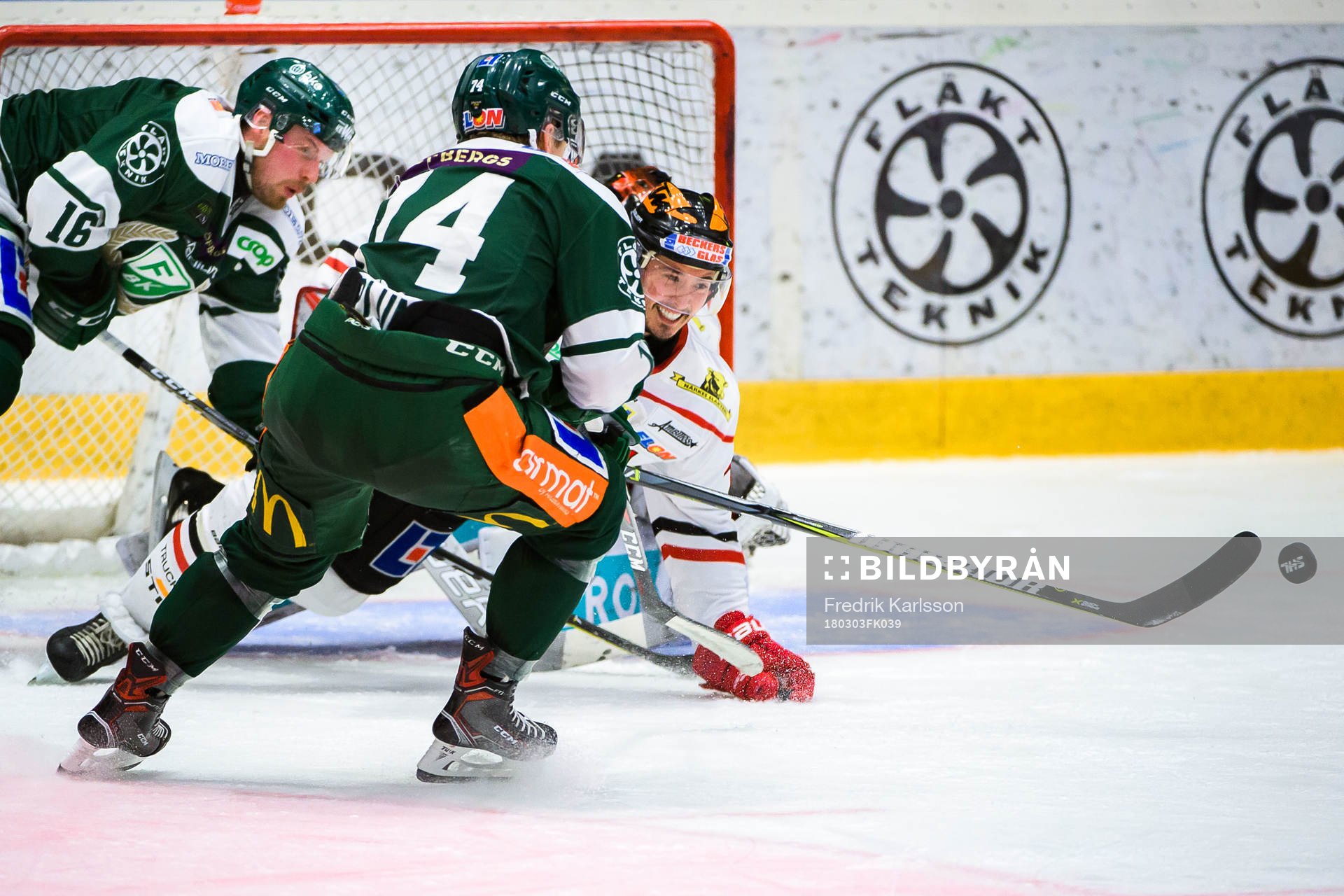 Färjestads Alexander Johansson och Örebros Victor Bartley