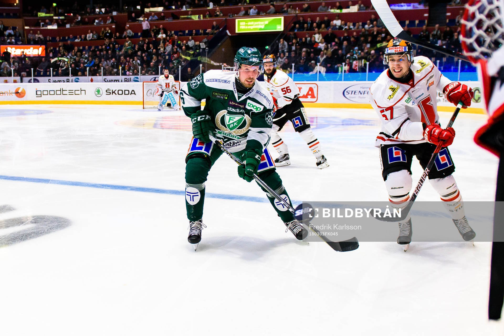 Färjestads Alexander Johansson och Örebros Daine Todd