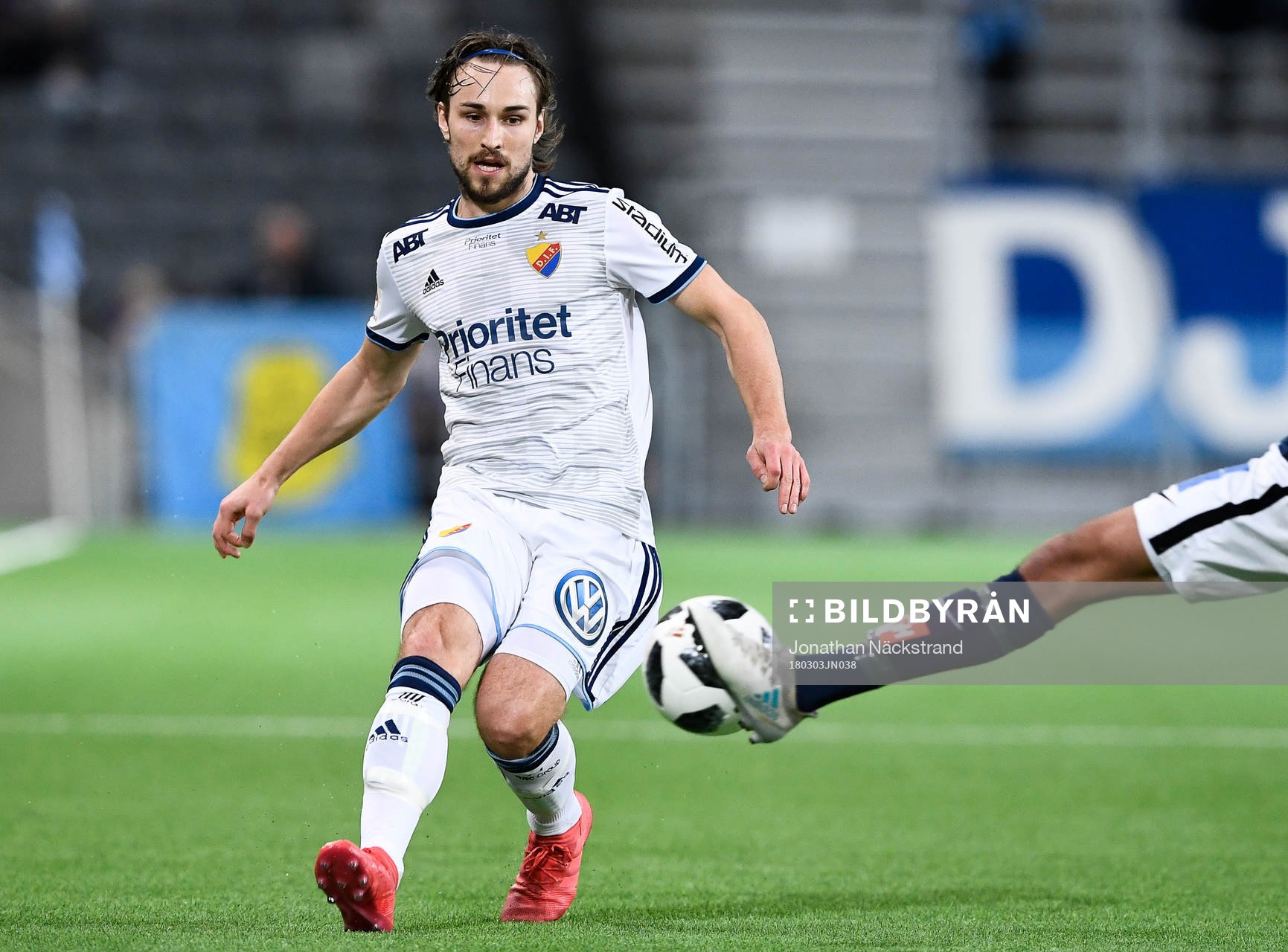 Djurgårdens Kevin Walker i fotbollsmatchen mellan