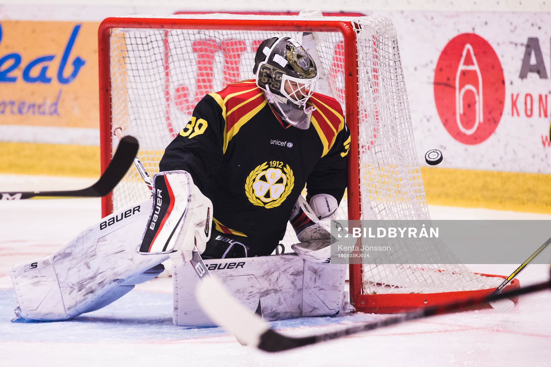 Brynäs målvakt Linus Fernström