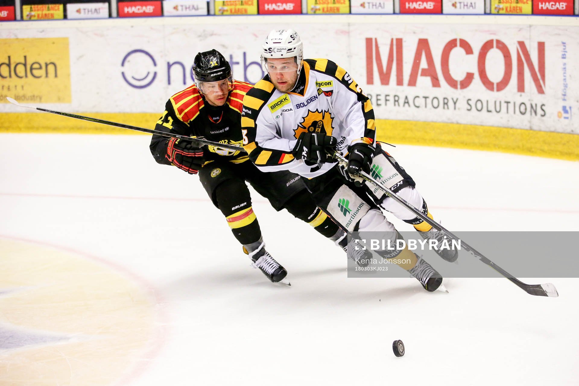 Skellefteås Mark Katic och Brynäs Drew Miller