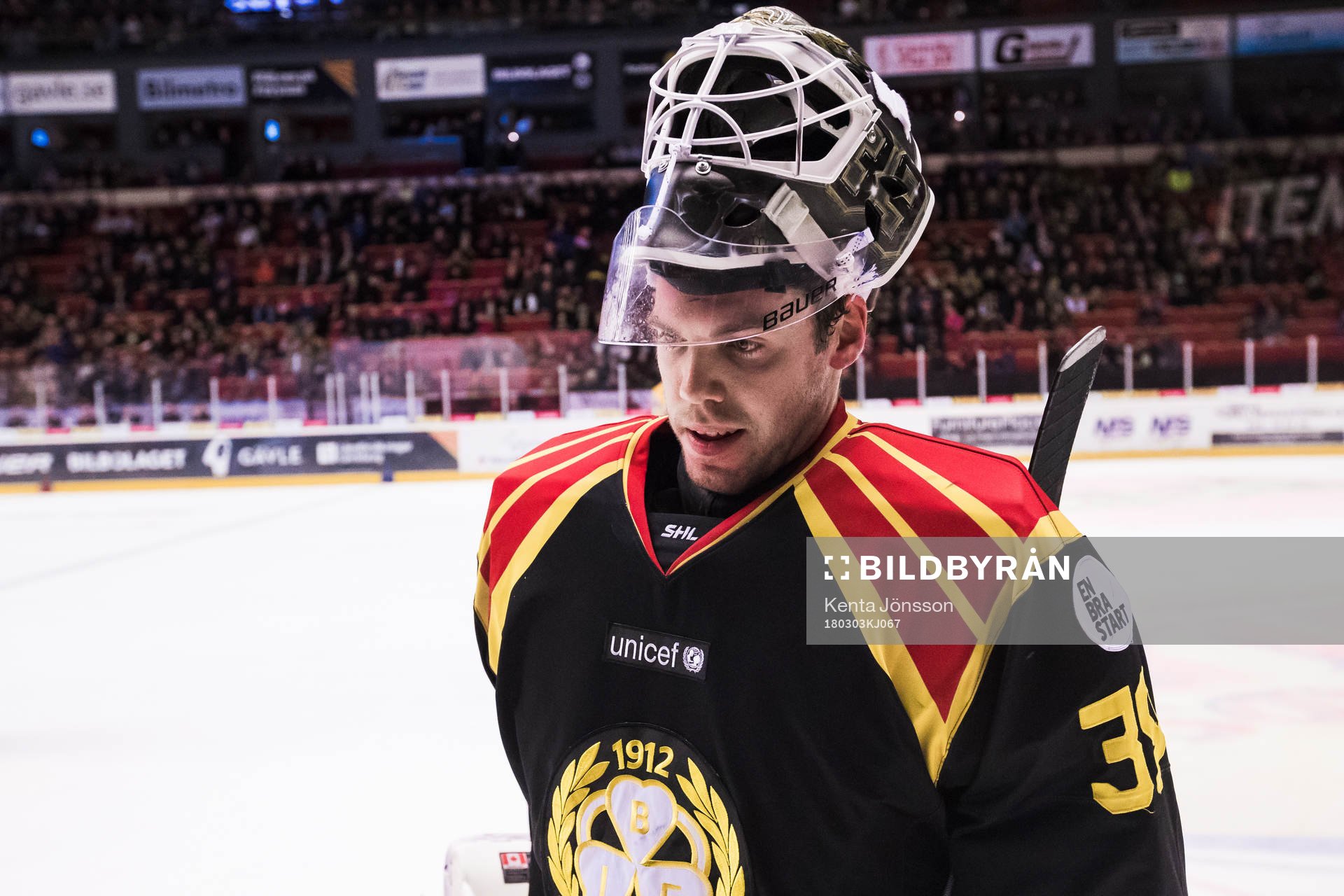 Brynäs målvakt Linus Fernström