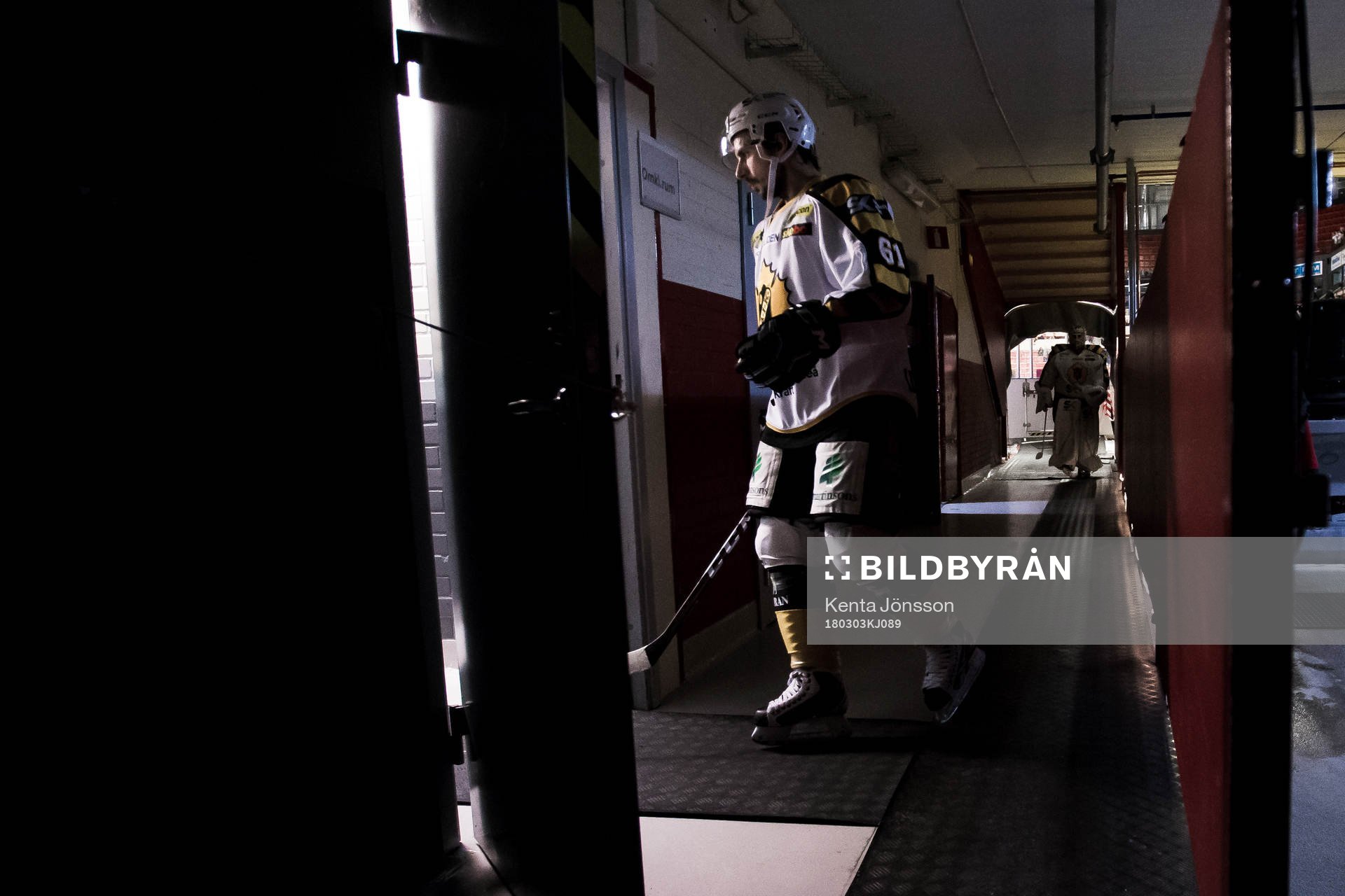 Skellefteås Fredrik Lindgren innan ishockeymatchen i SHL