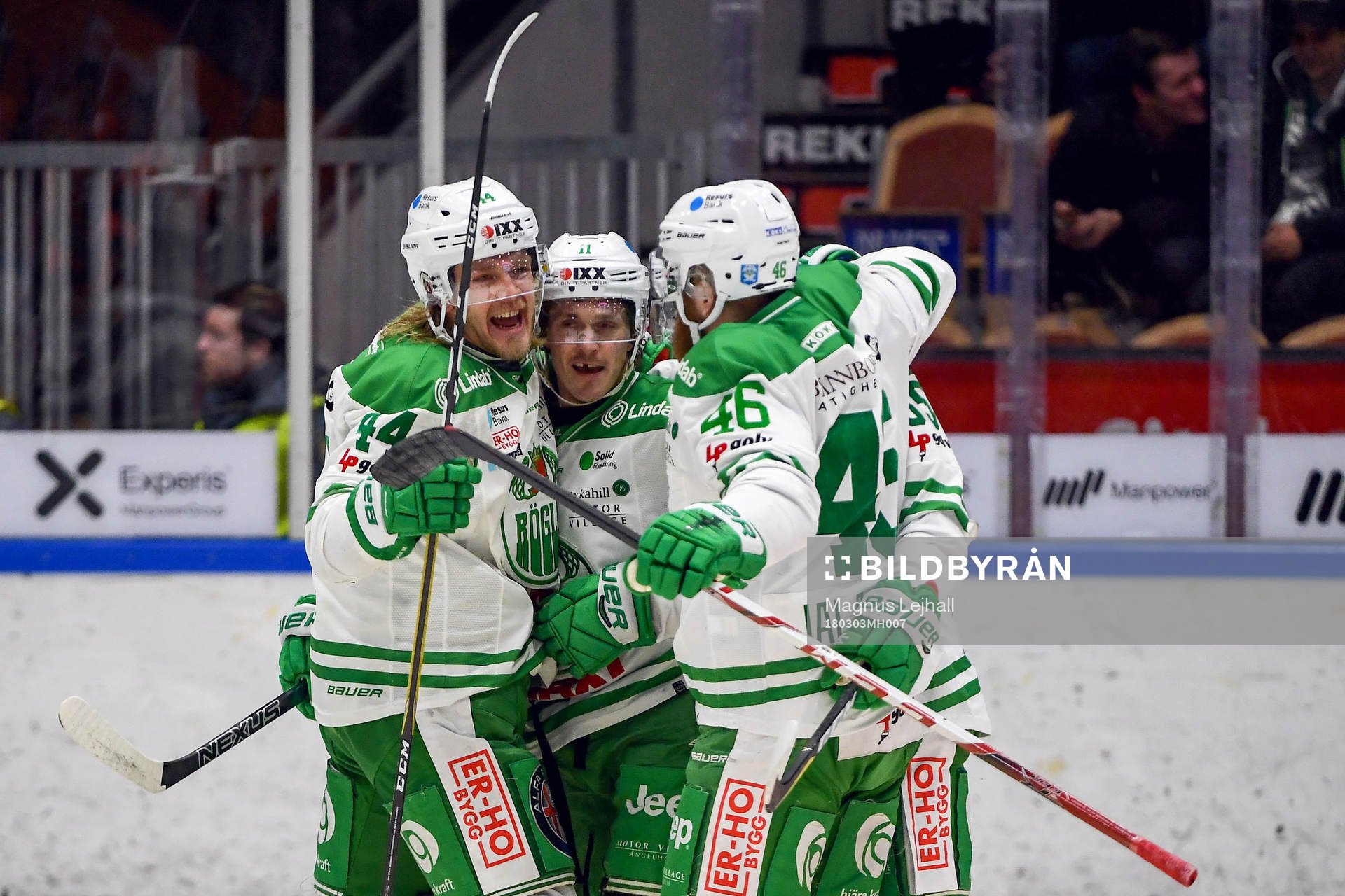 Rögles Bryan Lerg jublar med lagkamrater