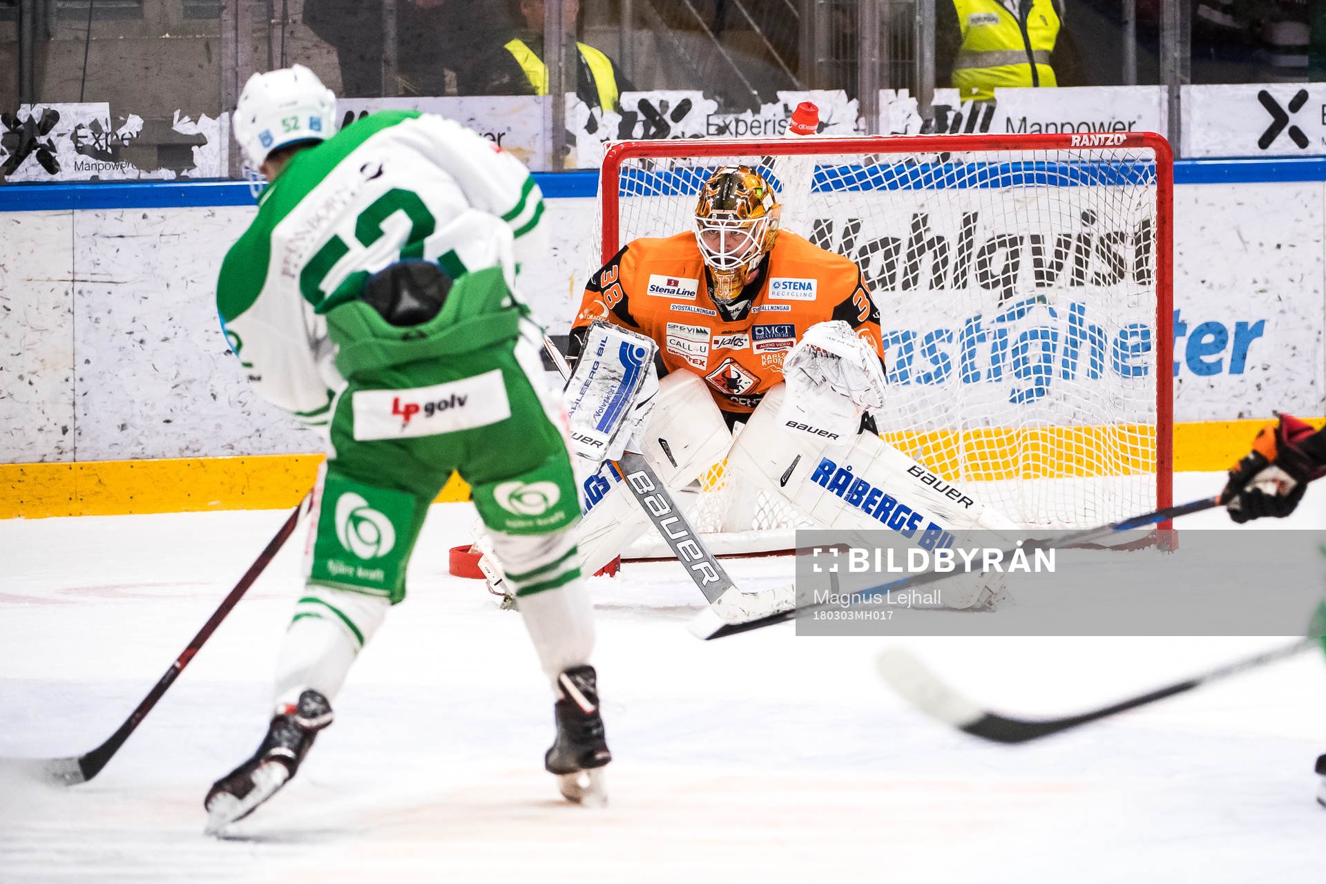 Rögles Lucas Elvenes gör 0-3 bakom Karlskronas målvakt