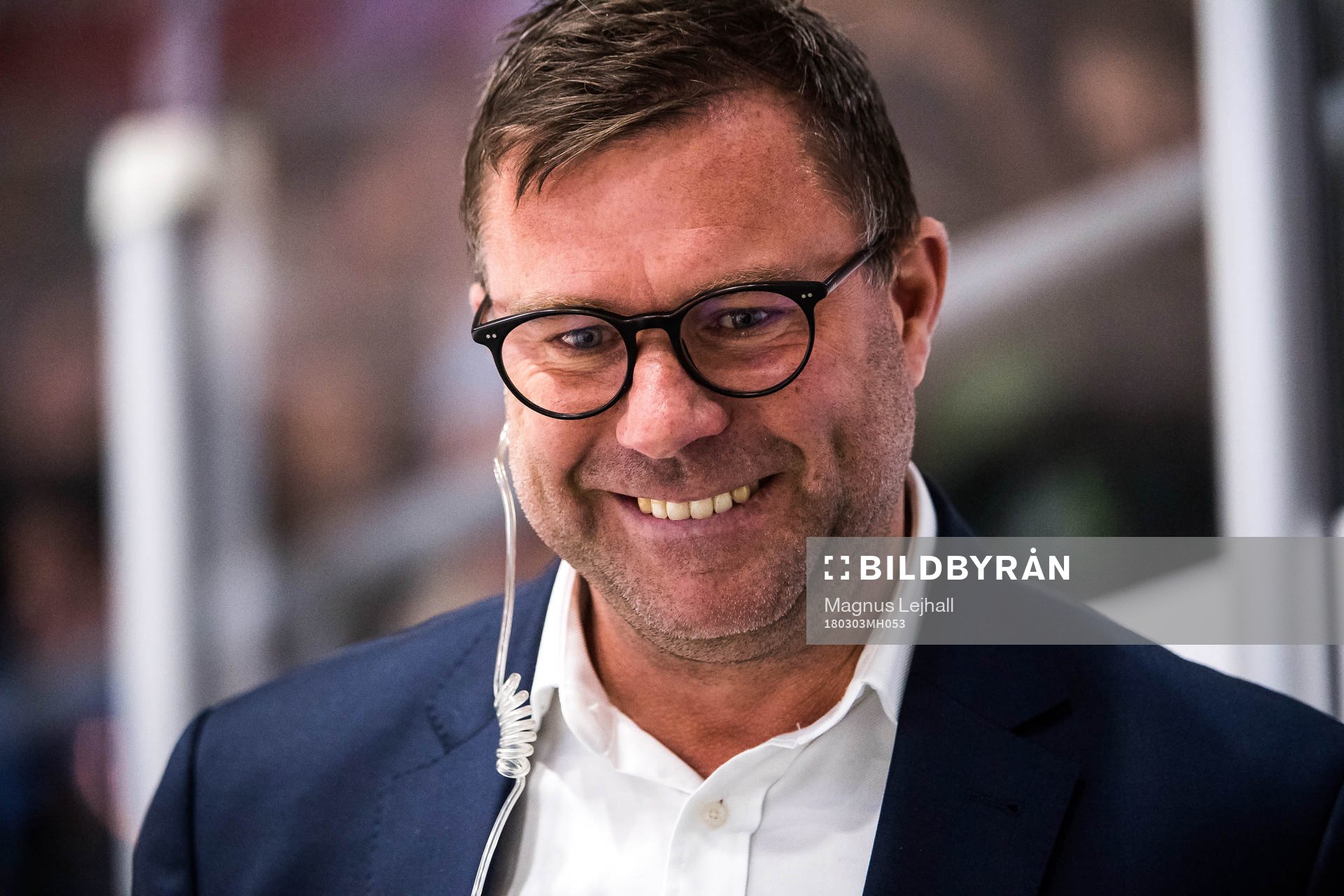 Rögles tränare Patrik Ross jublar