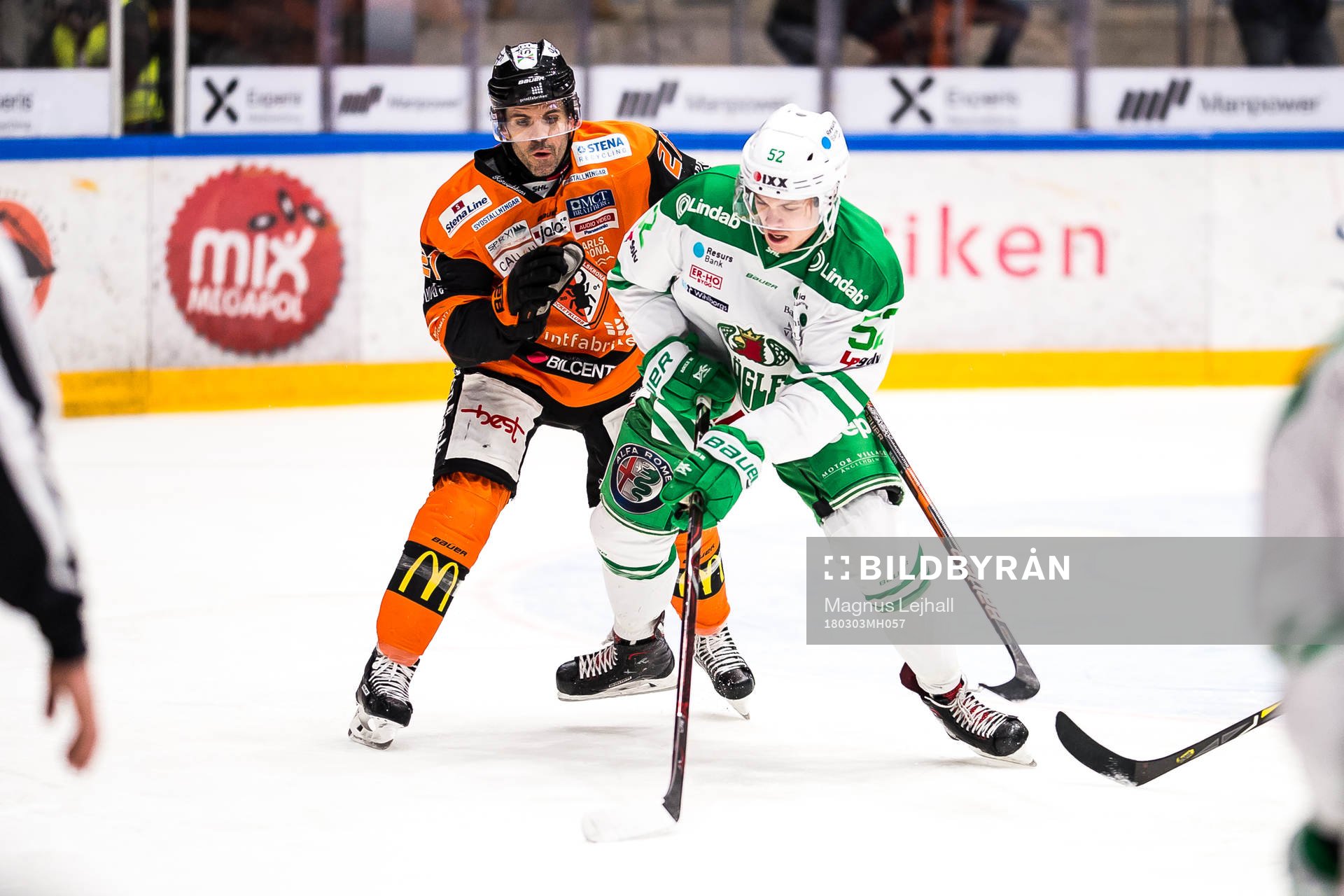 Karlskronas Cory Murphy och Rögles Lucas Elvenes