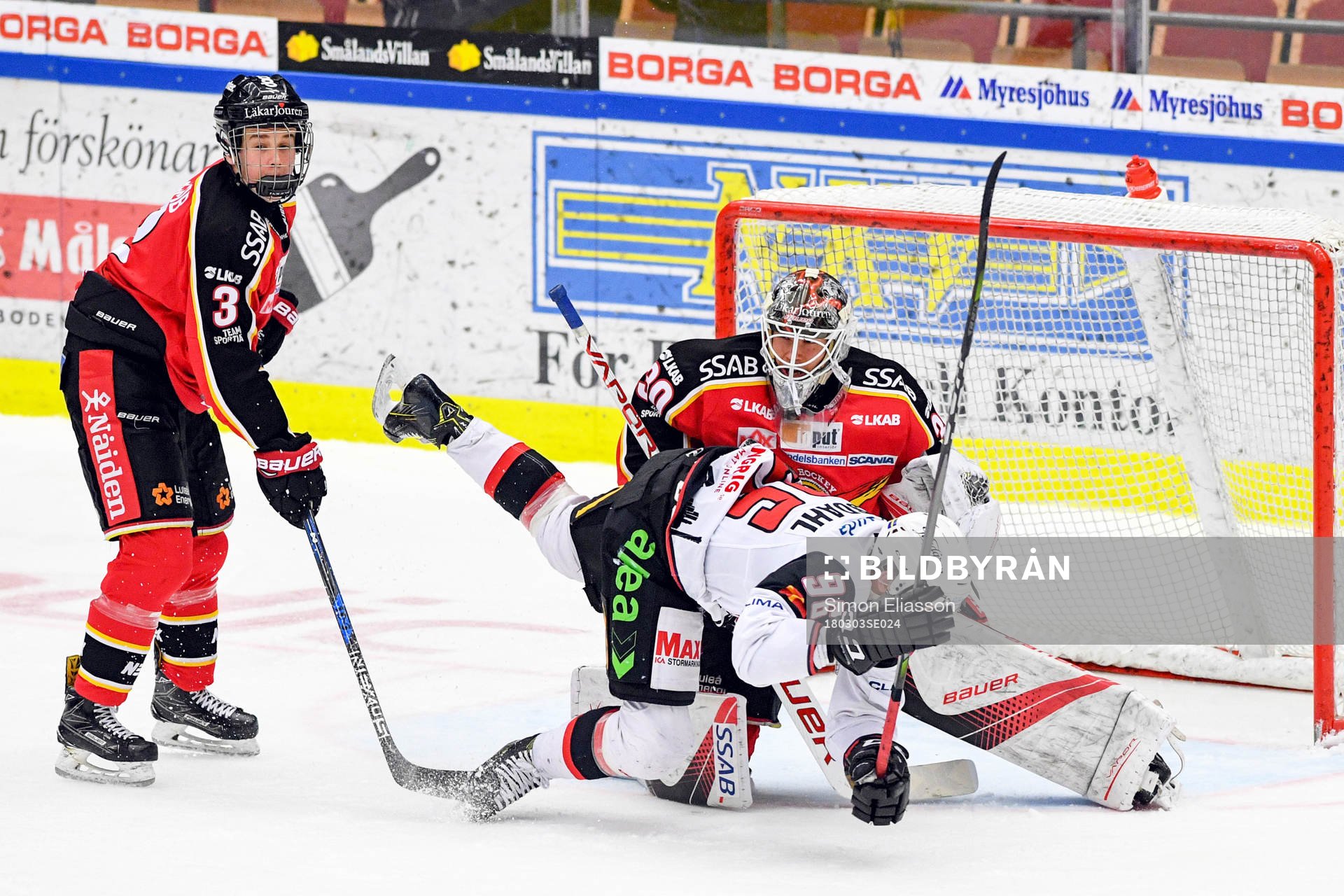Malmö Redhawks Kim Rosdahl och Luleås Nils Lundkvist och
