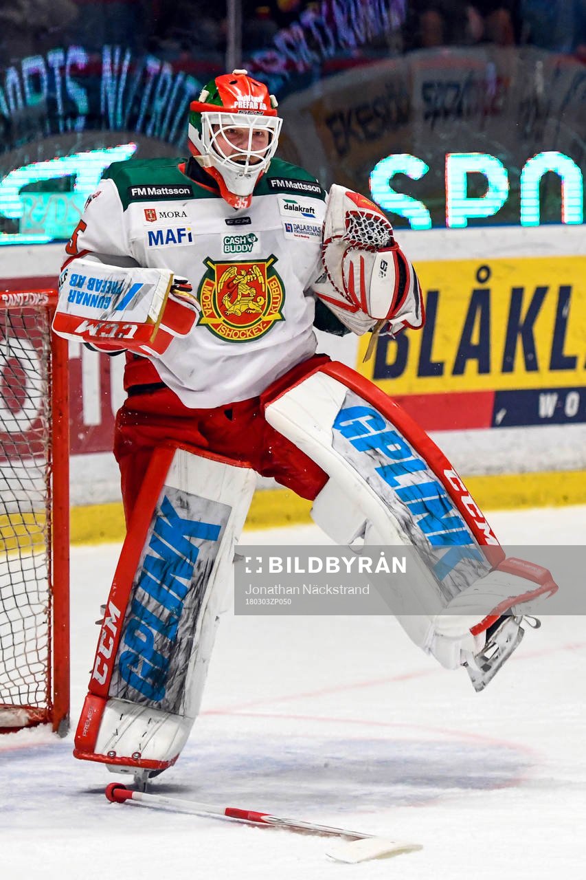 Moras målvakt Mattias Pettersson jublar