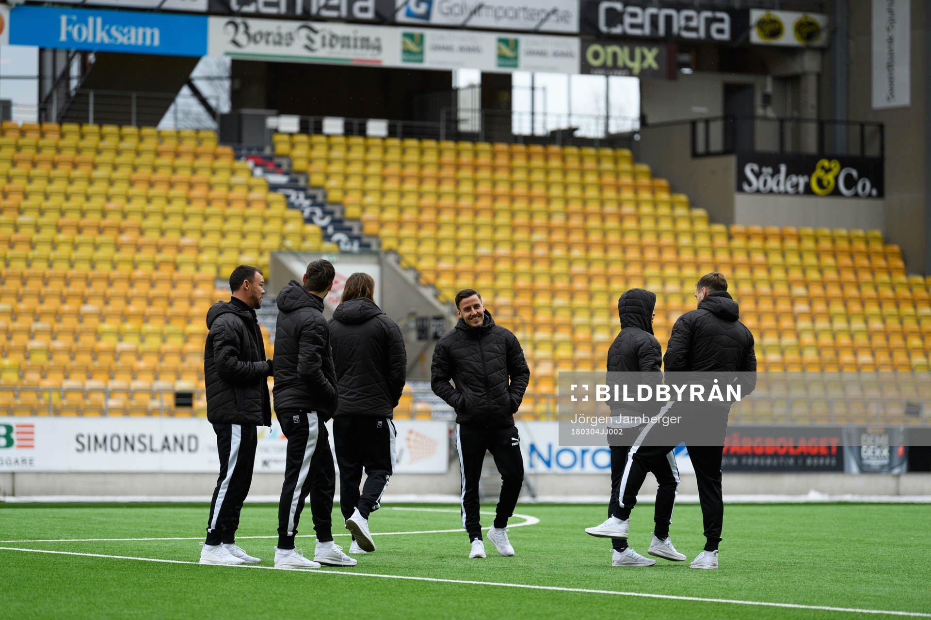 Hammarbys spelare på arenan