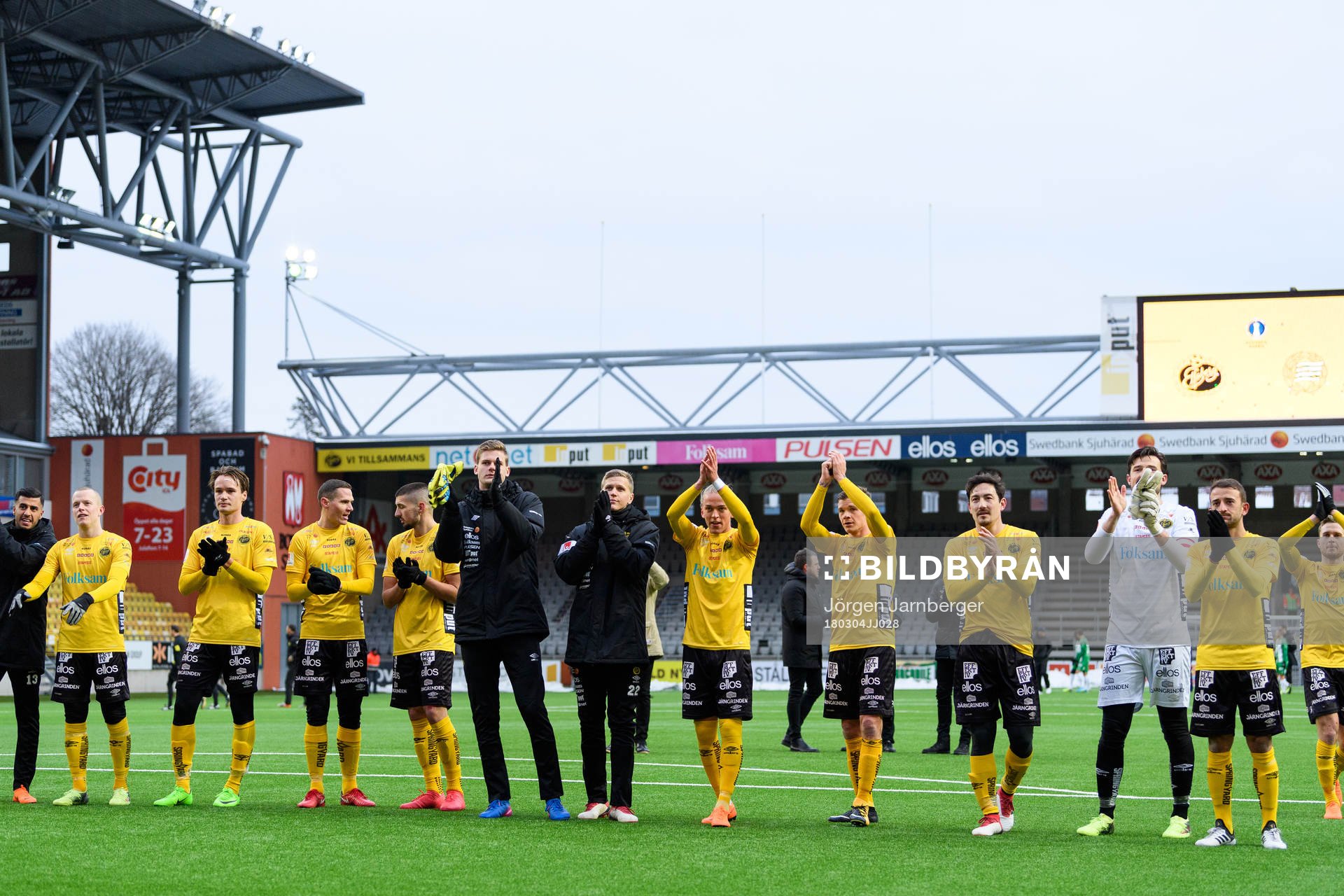Elfsborgs spelare tackar supportrarna