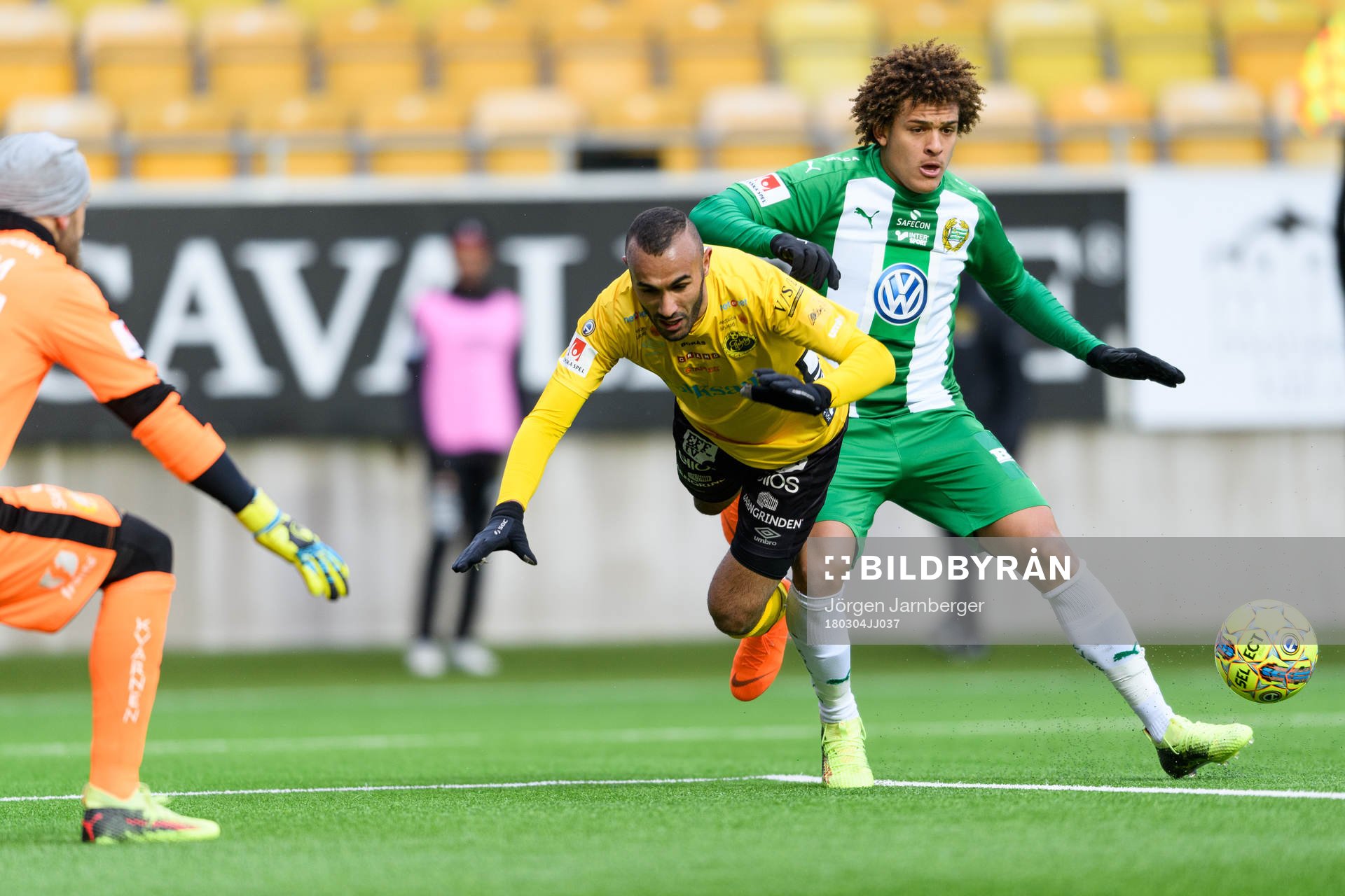 Kamp mellan Hammarbys Neto Borges och Elfsborgs Issam Jebali