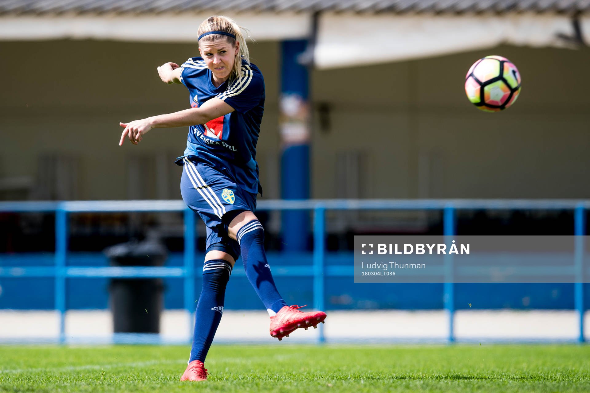 Olivia Schough under en träning med Sveriges damlandslag i fotboll inför Algarve Cup 2018 den 4 mars 2018 i Albufeira.