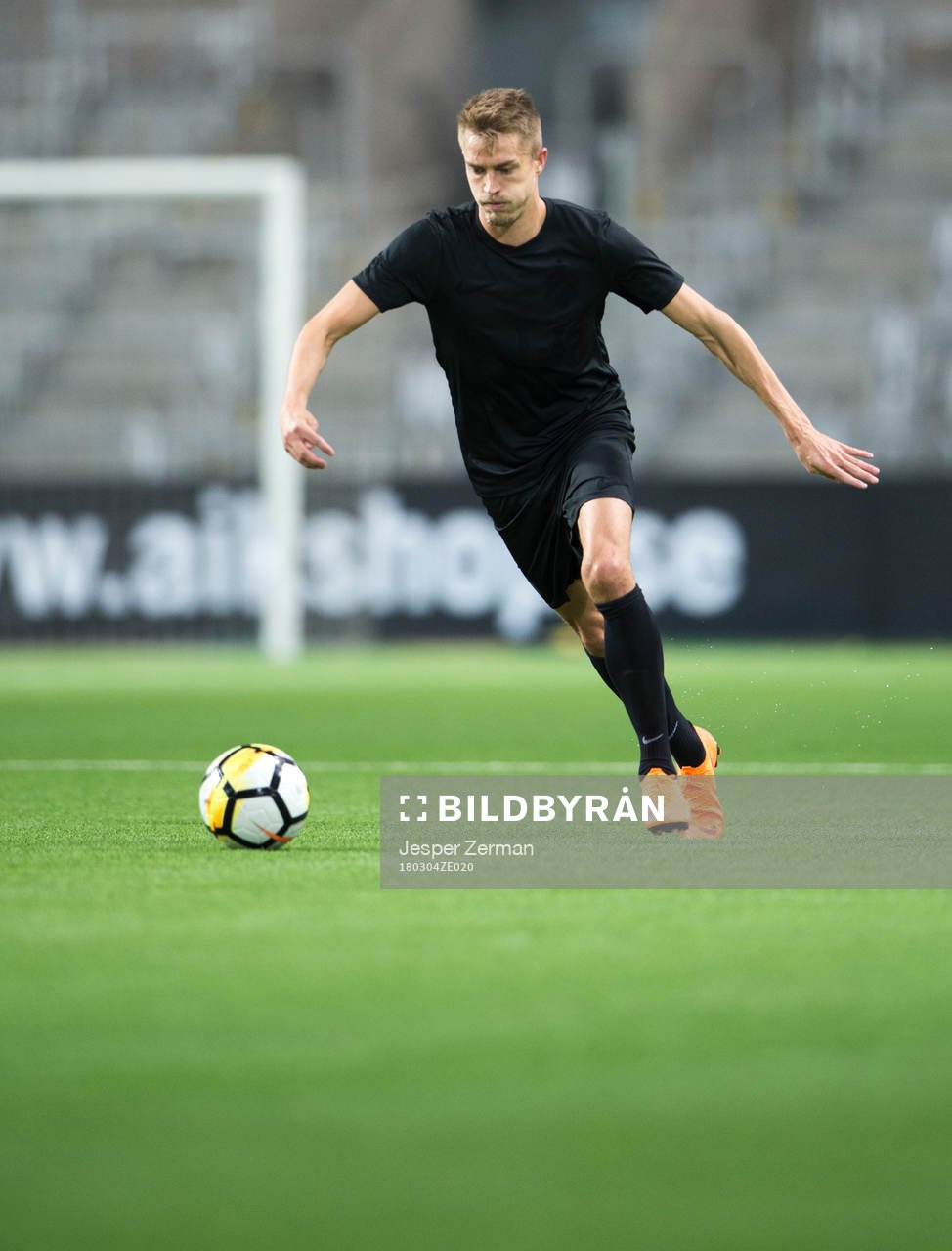 s Rasmus Lindkvist