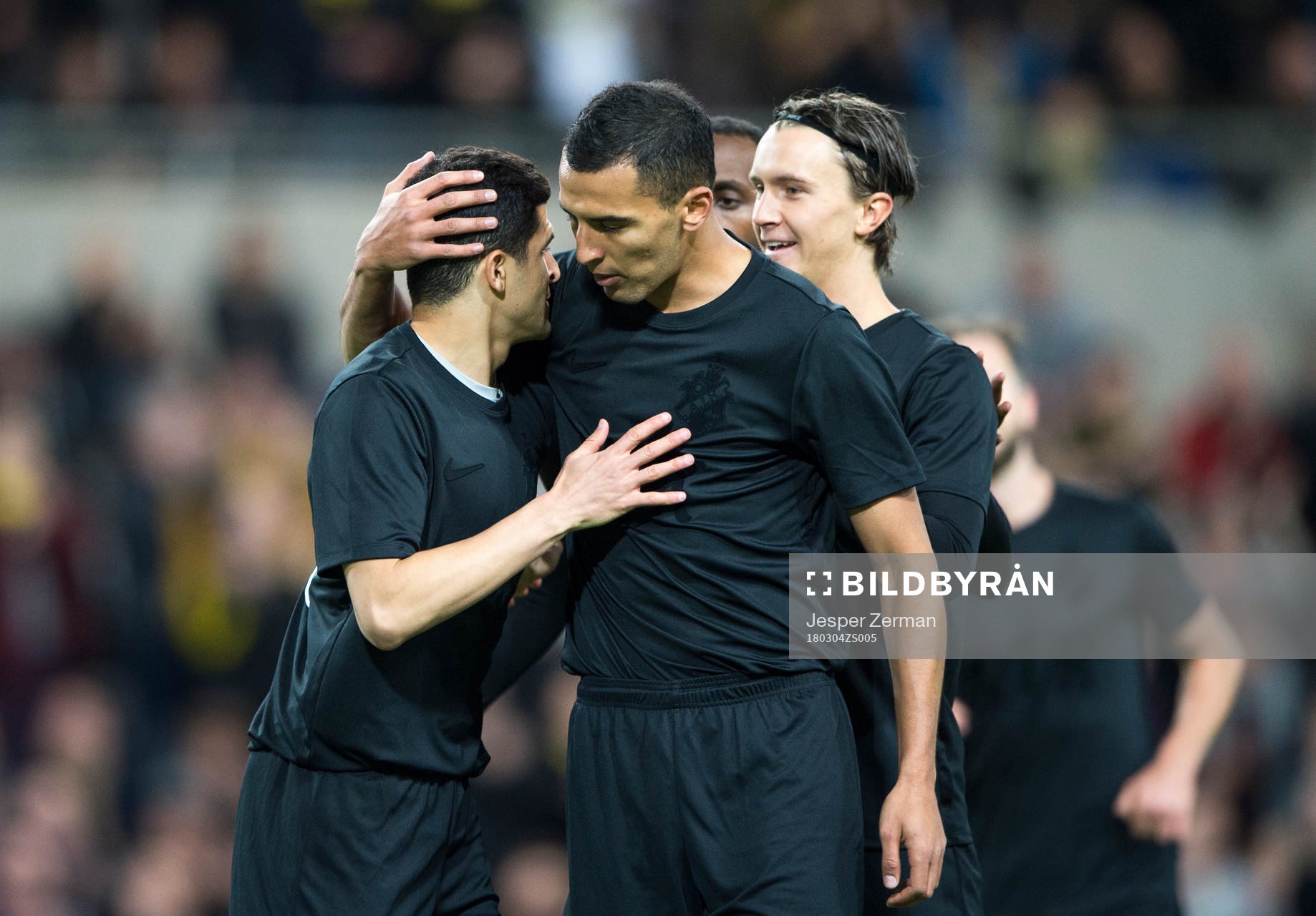 s målskytt Tarik Elyounoussi jublar