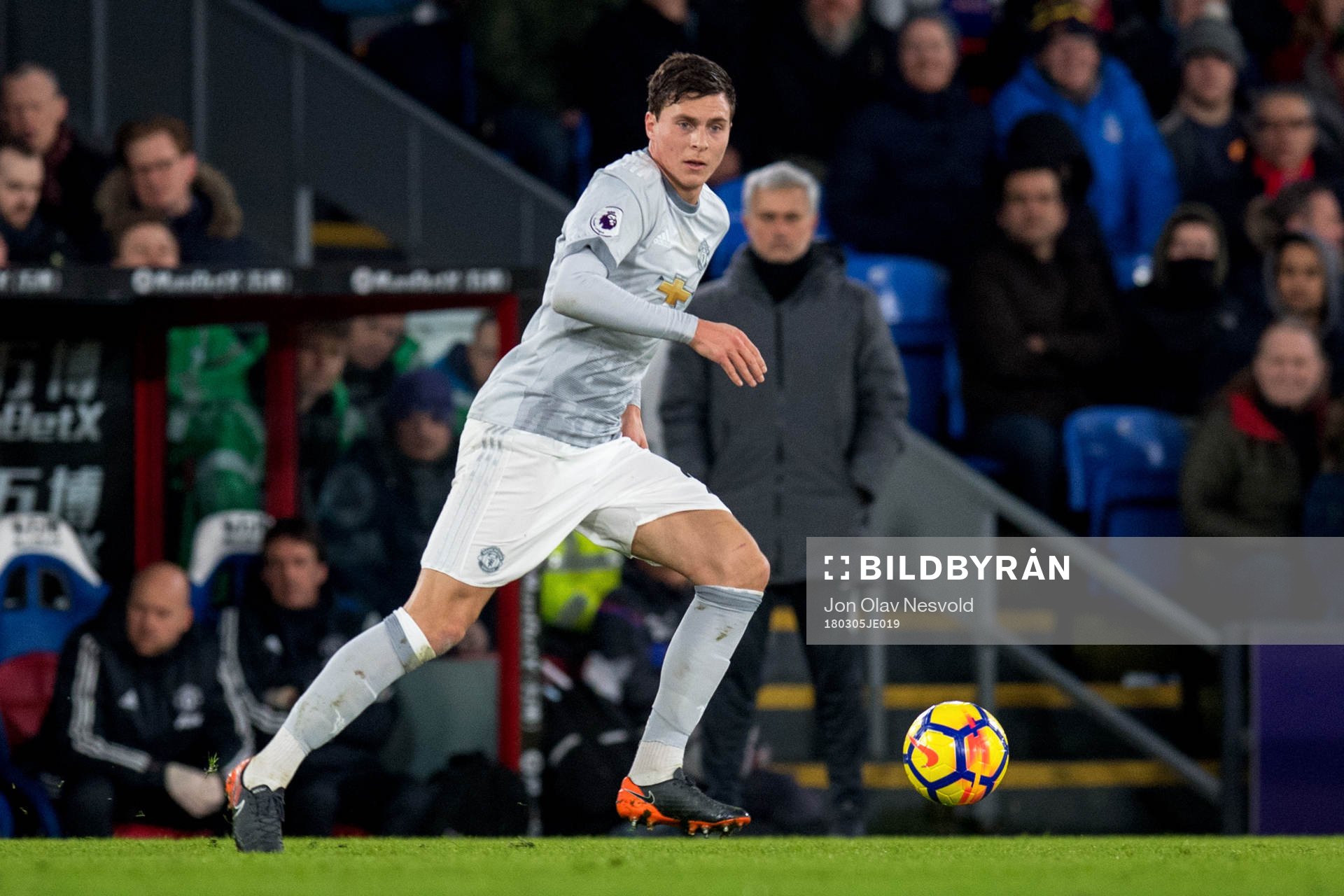 Victor Lindelöf of Manchester United and José Mourinho,