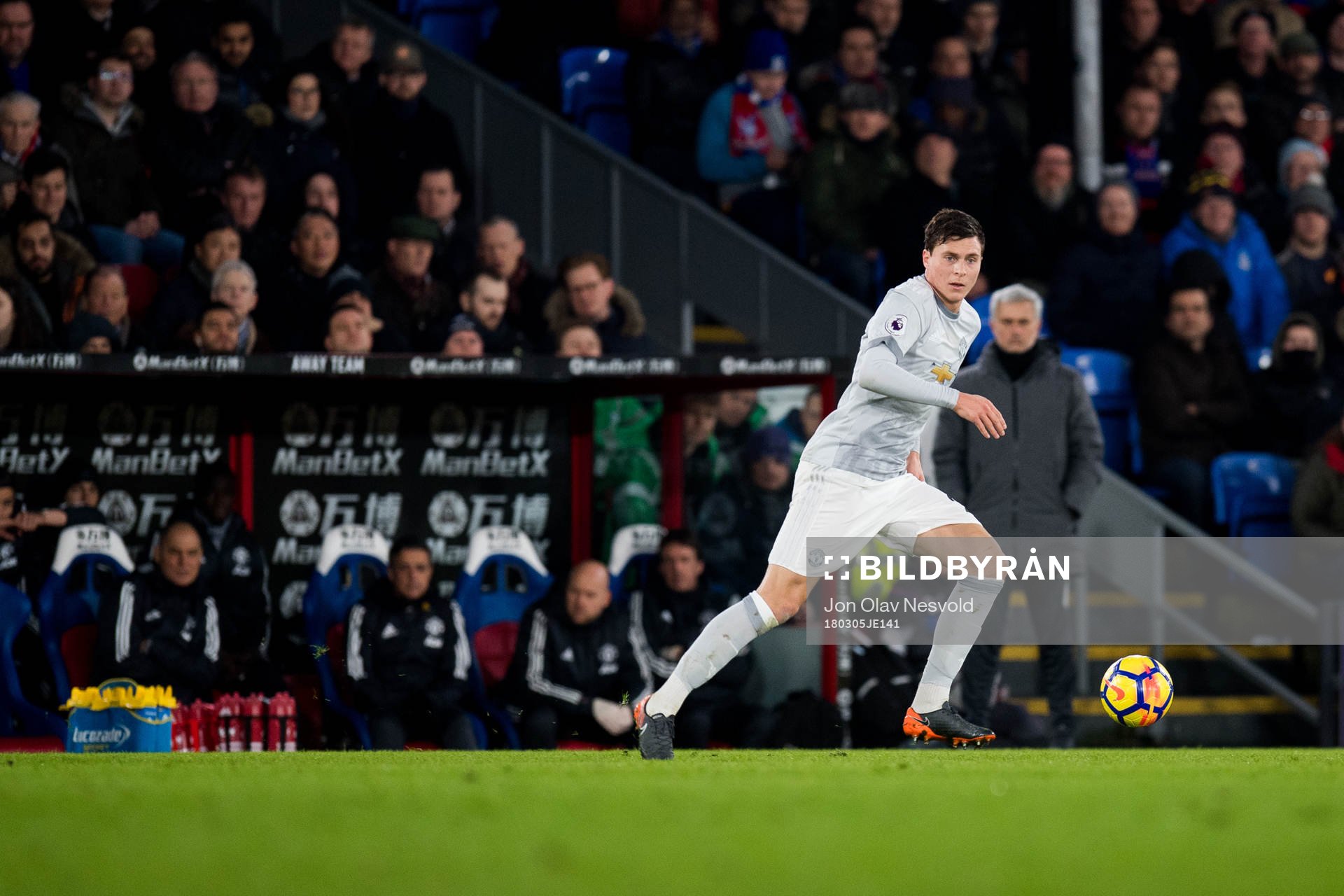 Victor Lindelöf of Manchester United and José Mourinho,