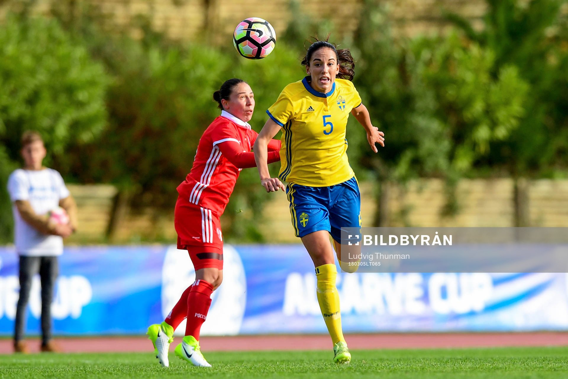 Rysslands Maria Galay och Sveriges Anna Oskarsson