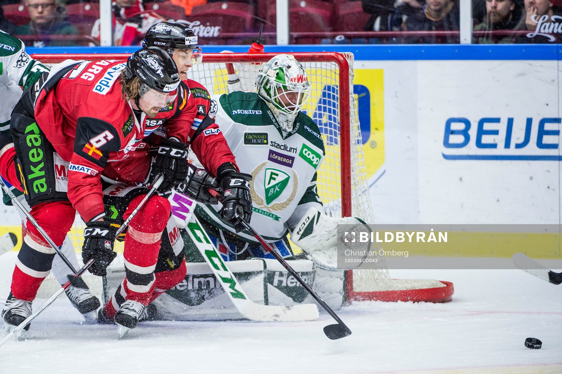 Malmö Redhawks Stefan Warg och Fredrik Händemark mot
