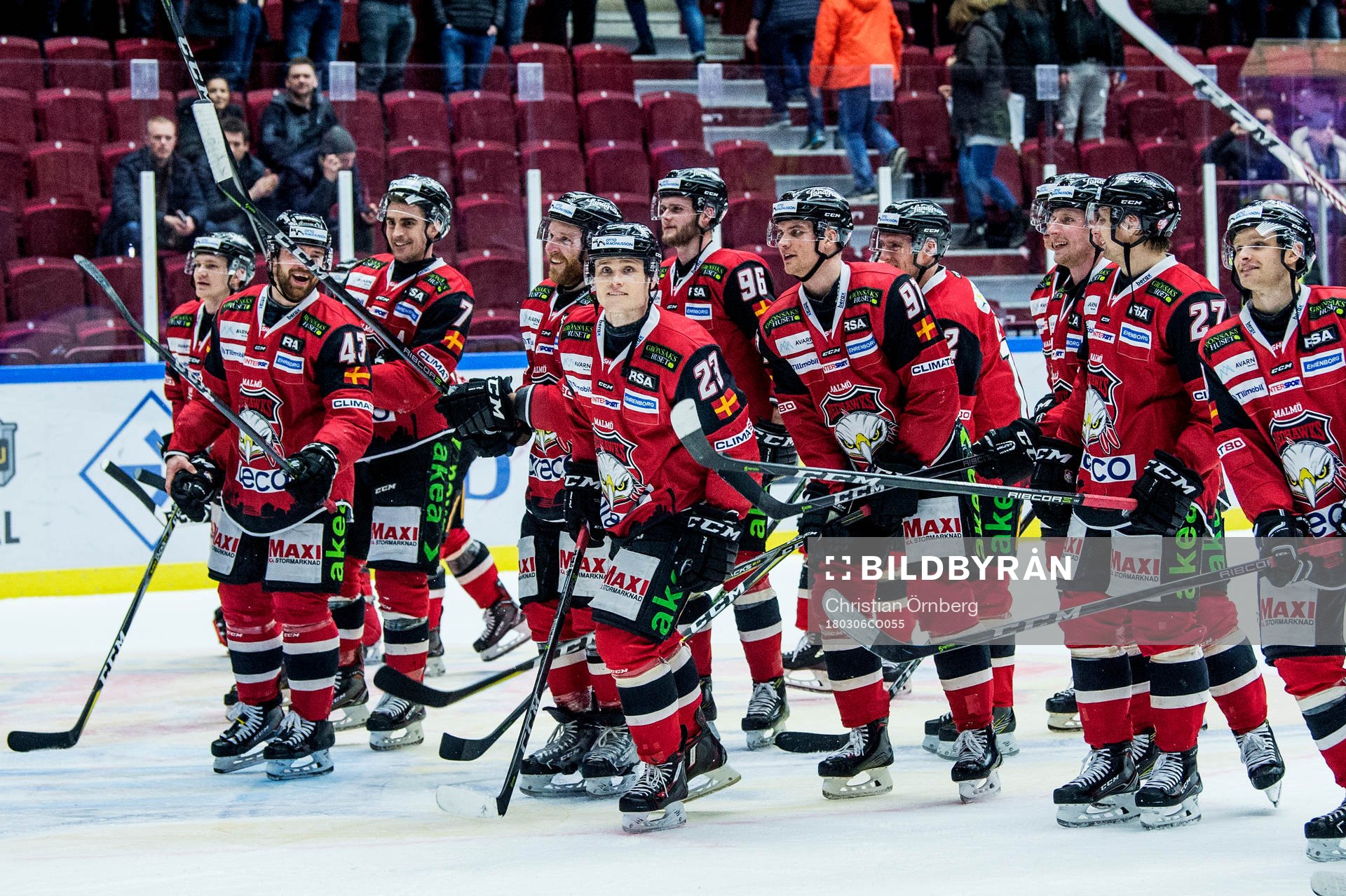 Malmö Redhawks spelare jublar