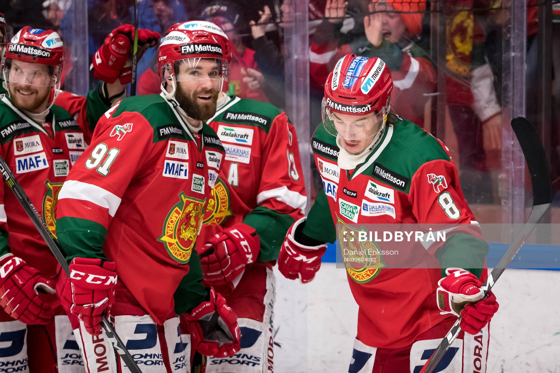 Moras Robin Johansson jublar