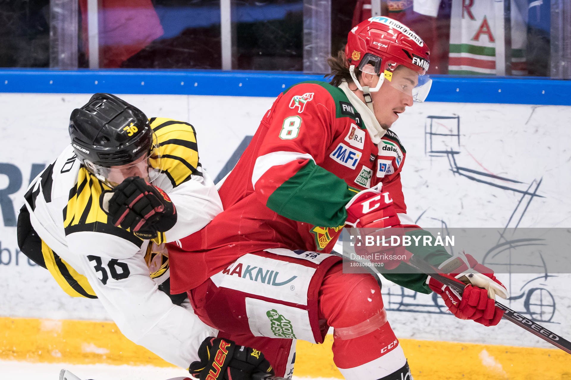 Brynäs Linus Ölund och Moras Robin Johansson  i