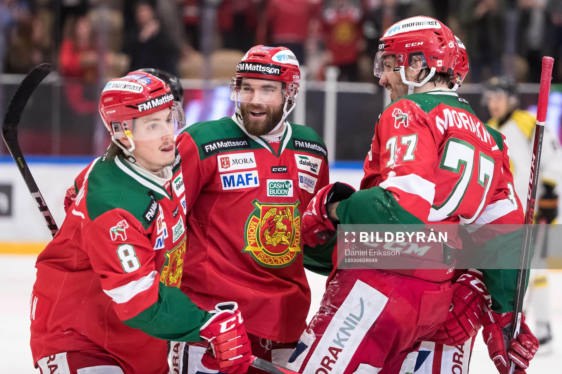 Moras Robin Johansson jublar