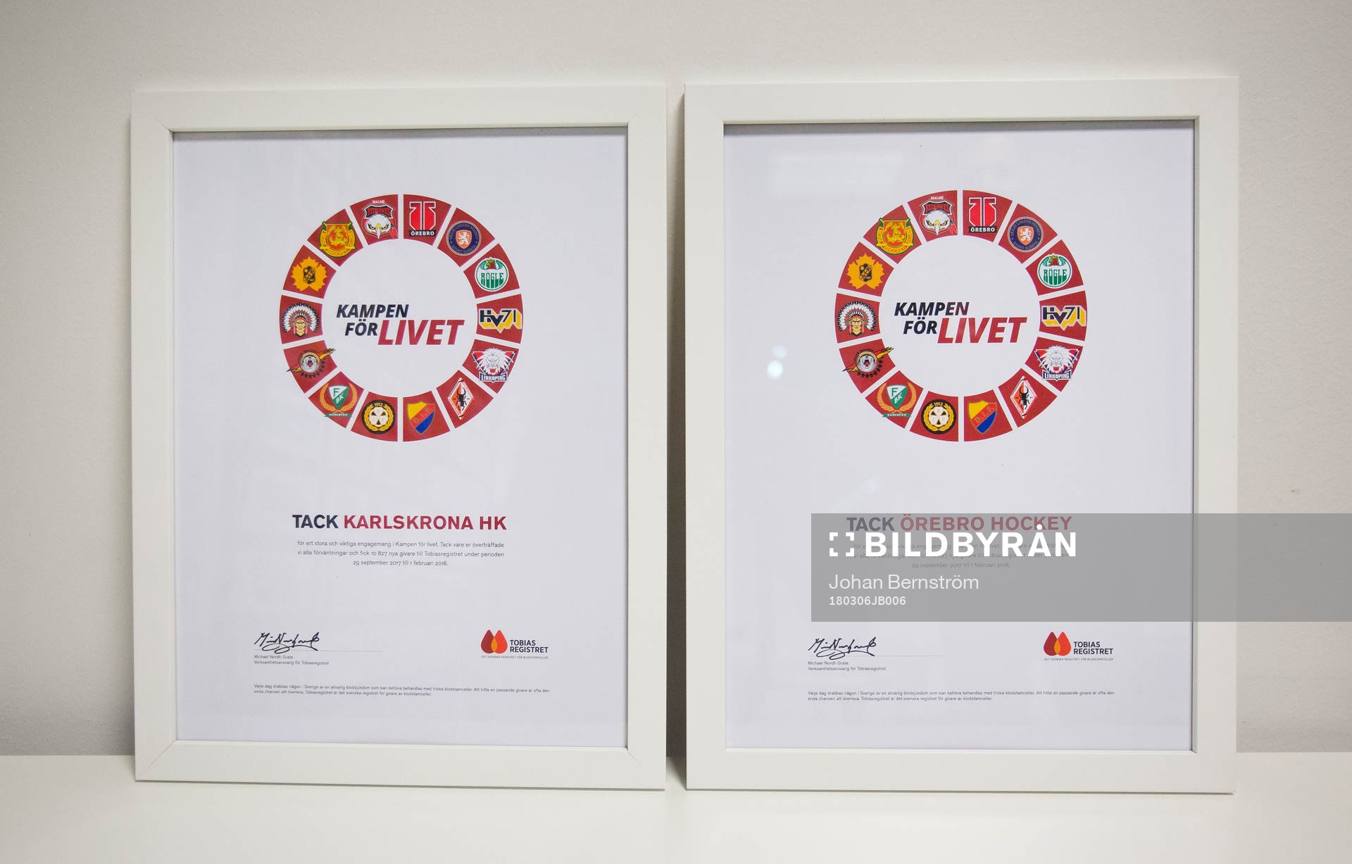 En tavla med Tobiasregistret i Örebros pressrum