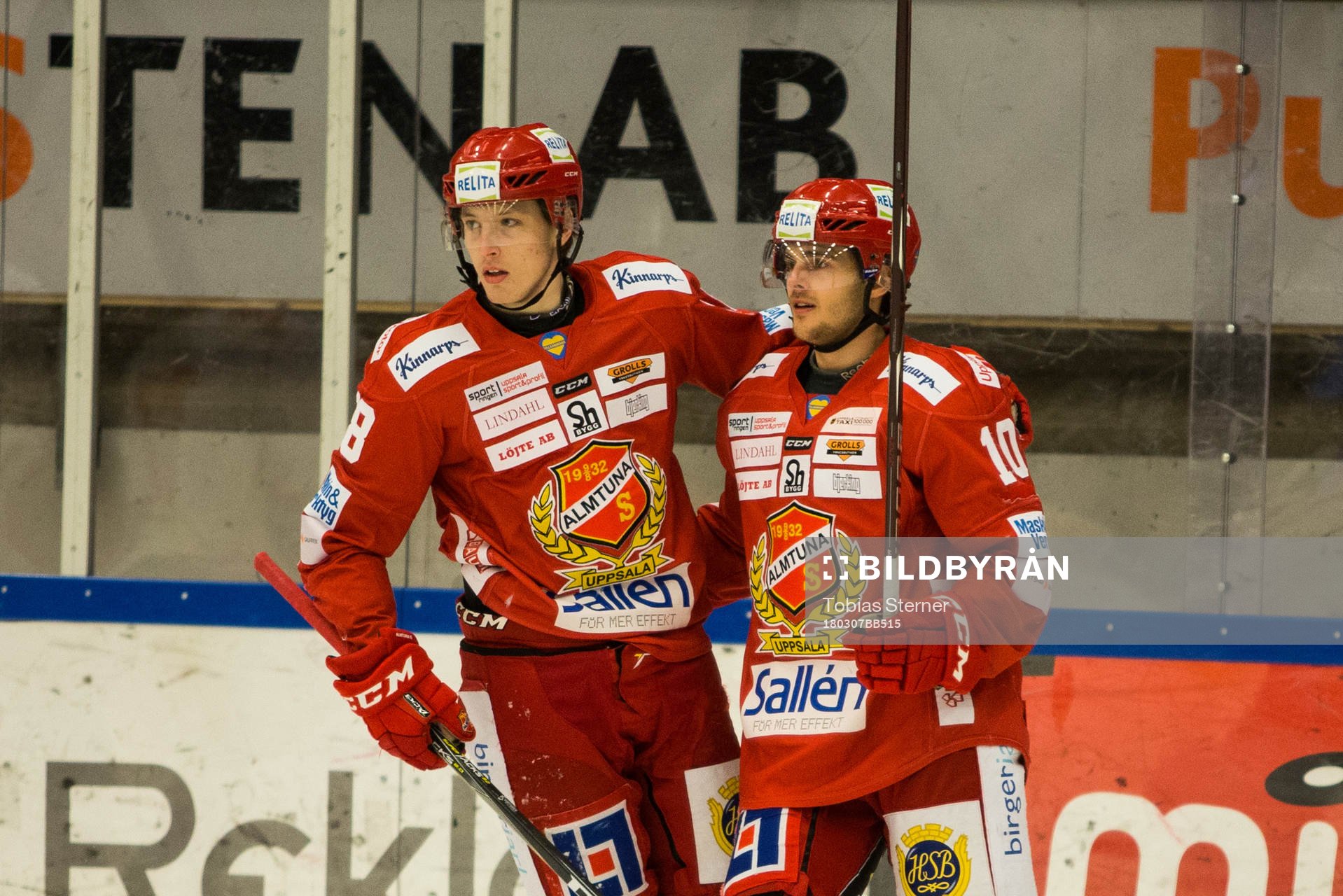 Almtunas Alexander Bjurström jublar
