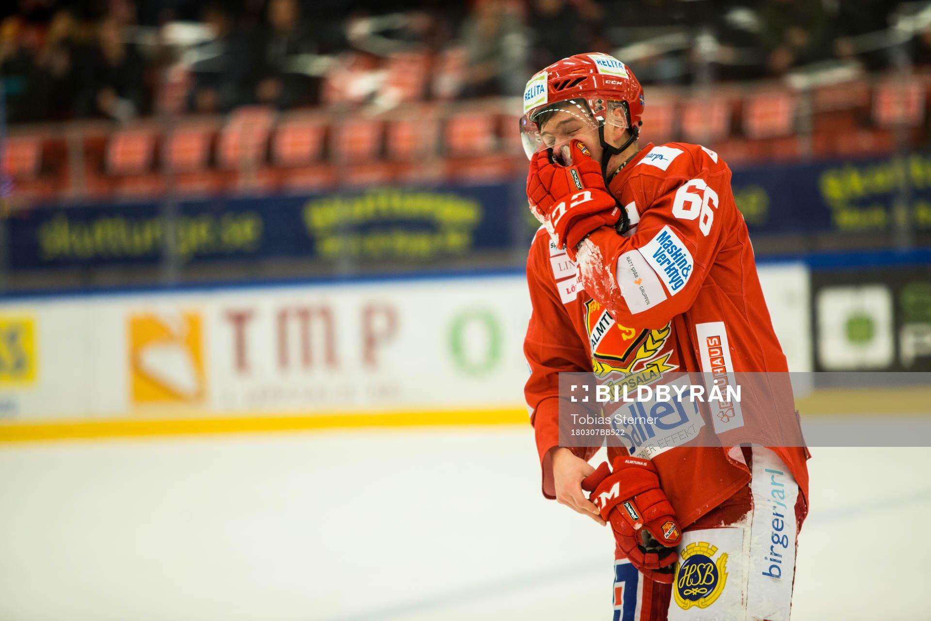 Almtunas Gustav Lindström har ont