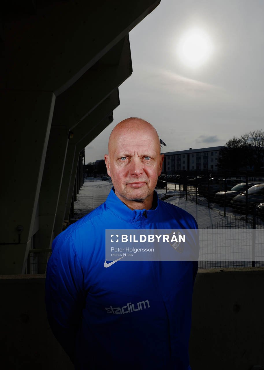 Tränare Tony Martinsson, ledare för fotbollsakademin