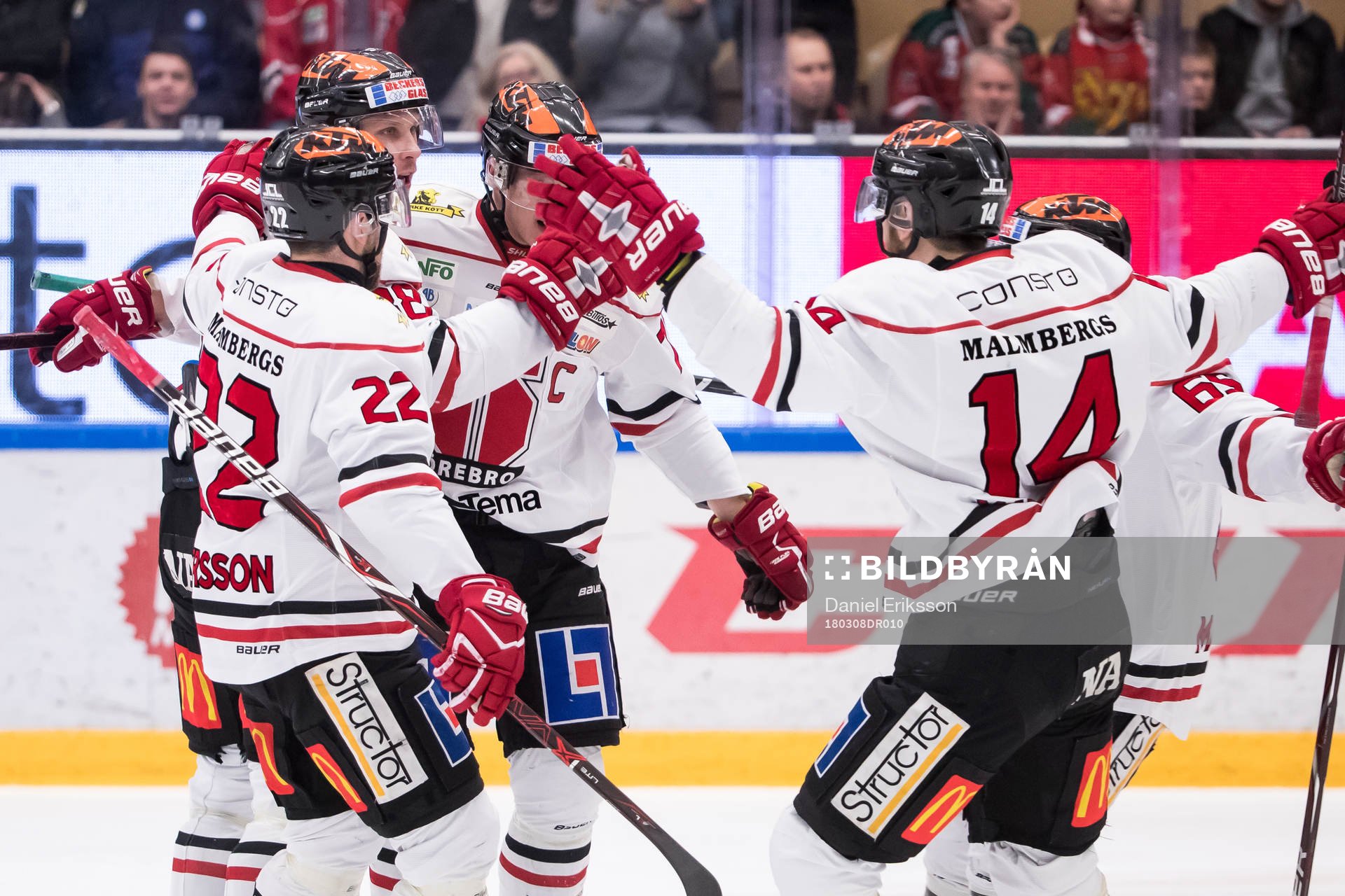 Örebros Viktor Ekbom jublar