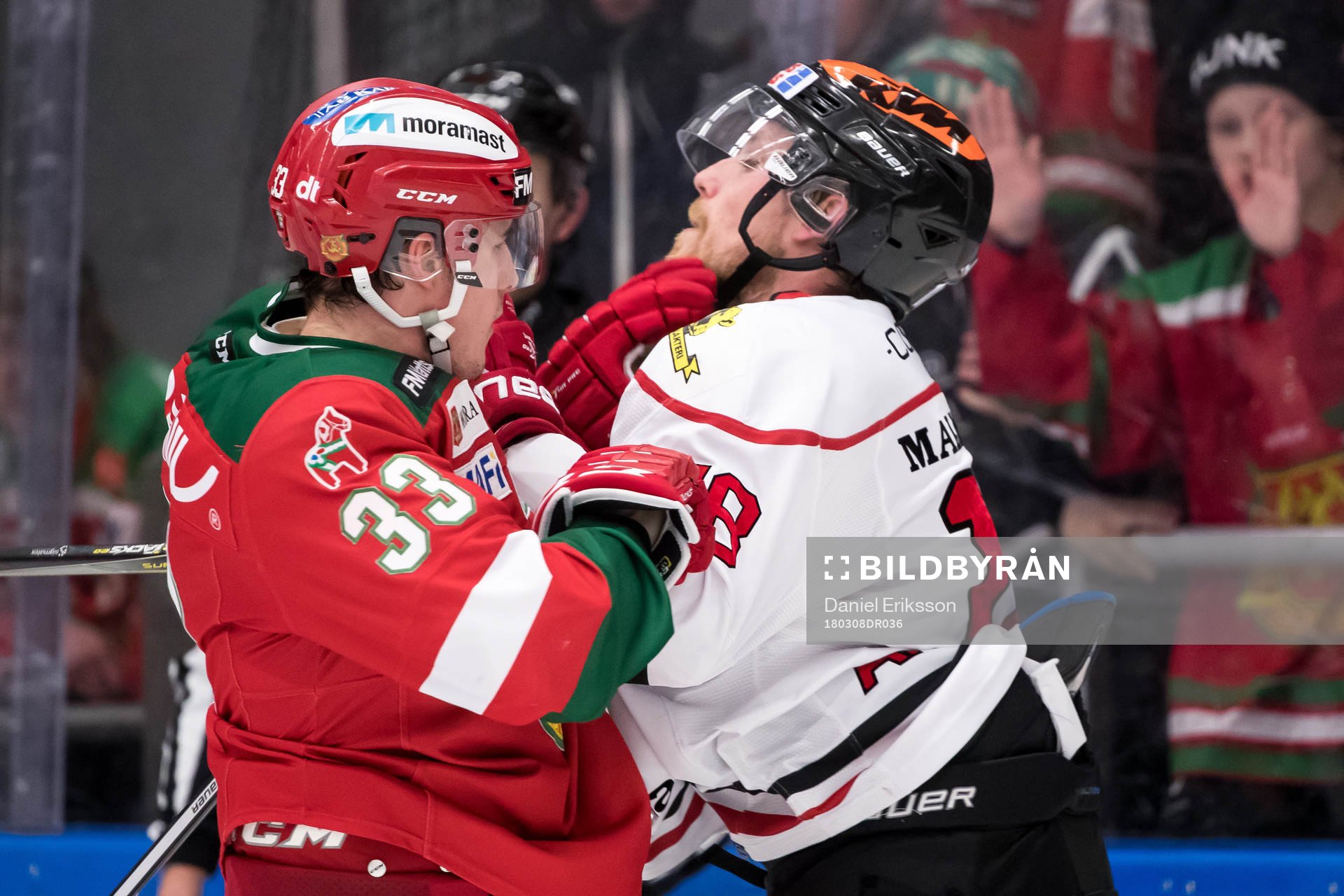 Moras Joakim Lilliehöök och Örebros Joakim Andersson  i