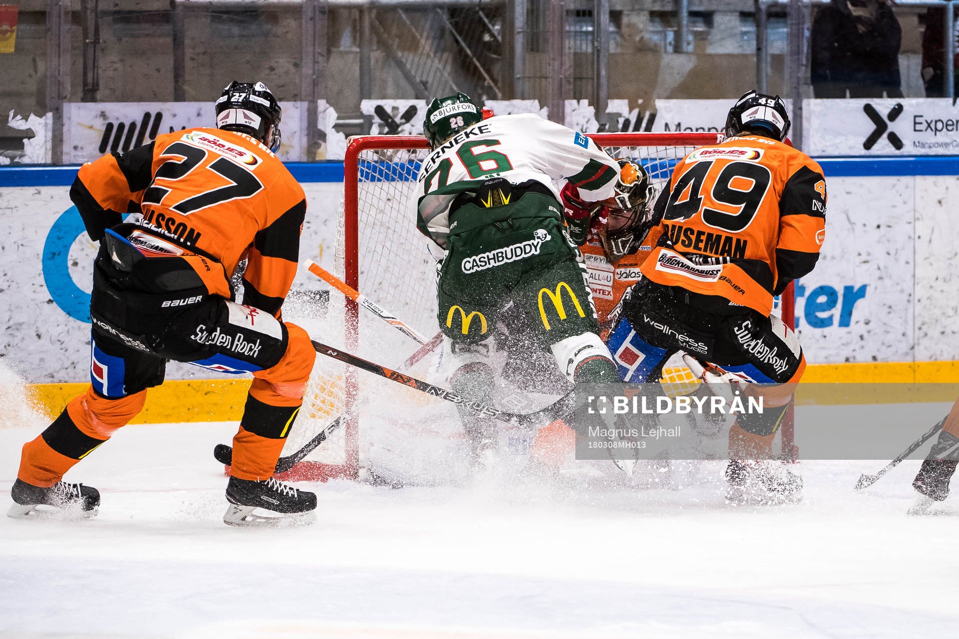 Frölundas Rasmus Dahlin med målchans på Karlskronas