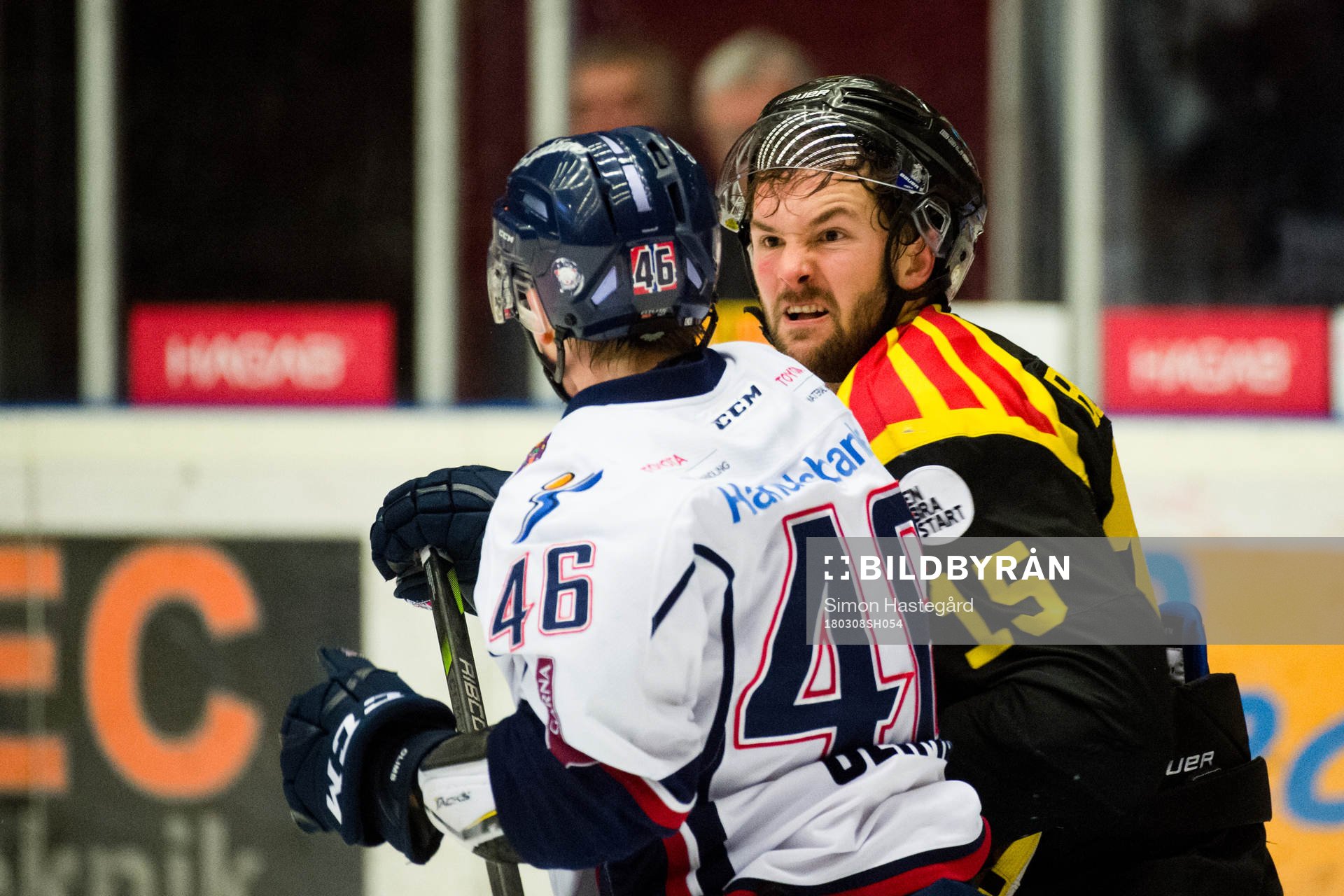 Brynäs Simon Bertilsson i bråk med Linköpings Mathis