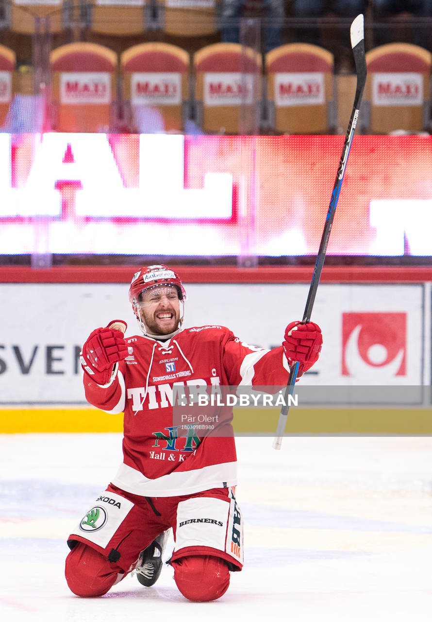 Timrås Michael Parks jublar