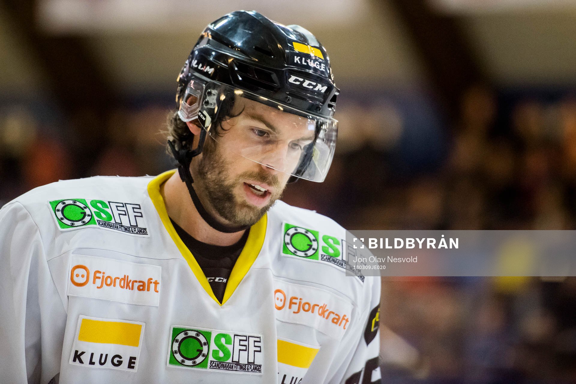 William Papuzzi of Stavanger Oilers looks dejected
