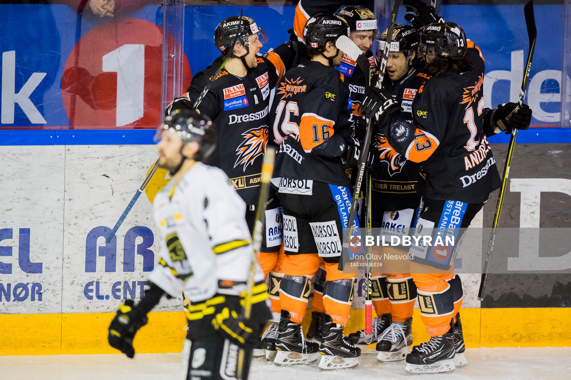 Frisk Asker celebrate the 2-0 goal