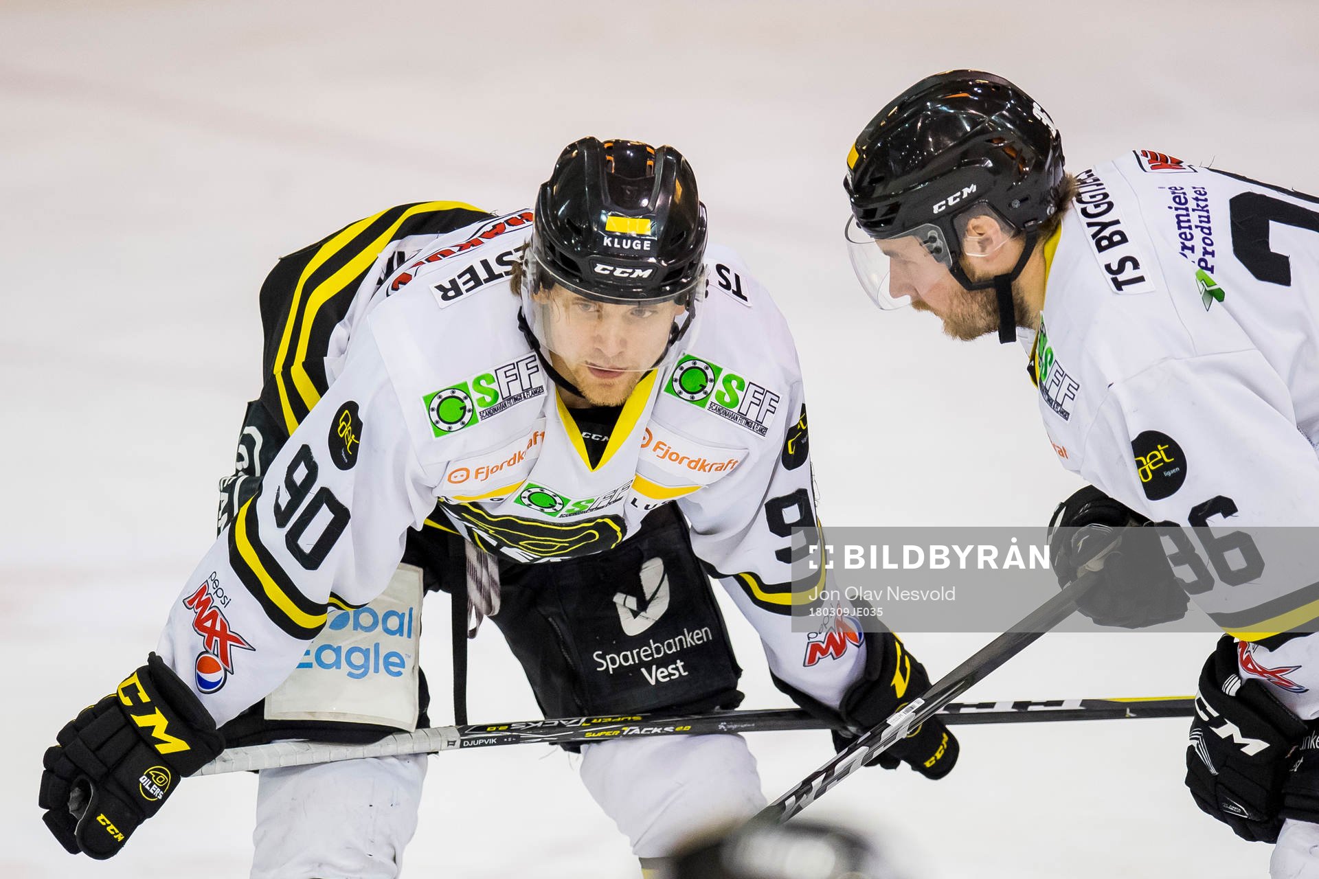 Jonas Djupvik Løvlie of Stavanger Oilers and Lassi Kokkala