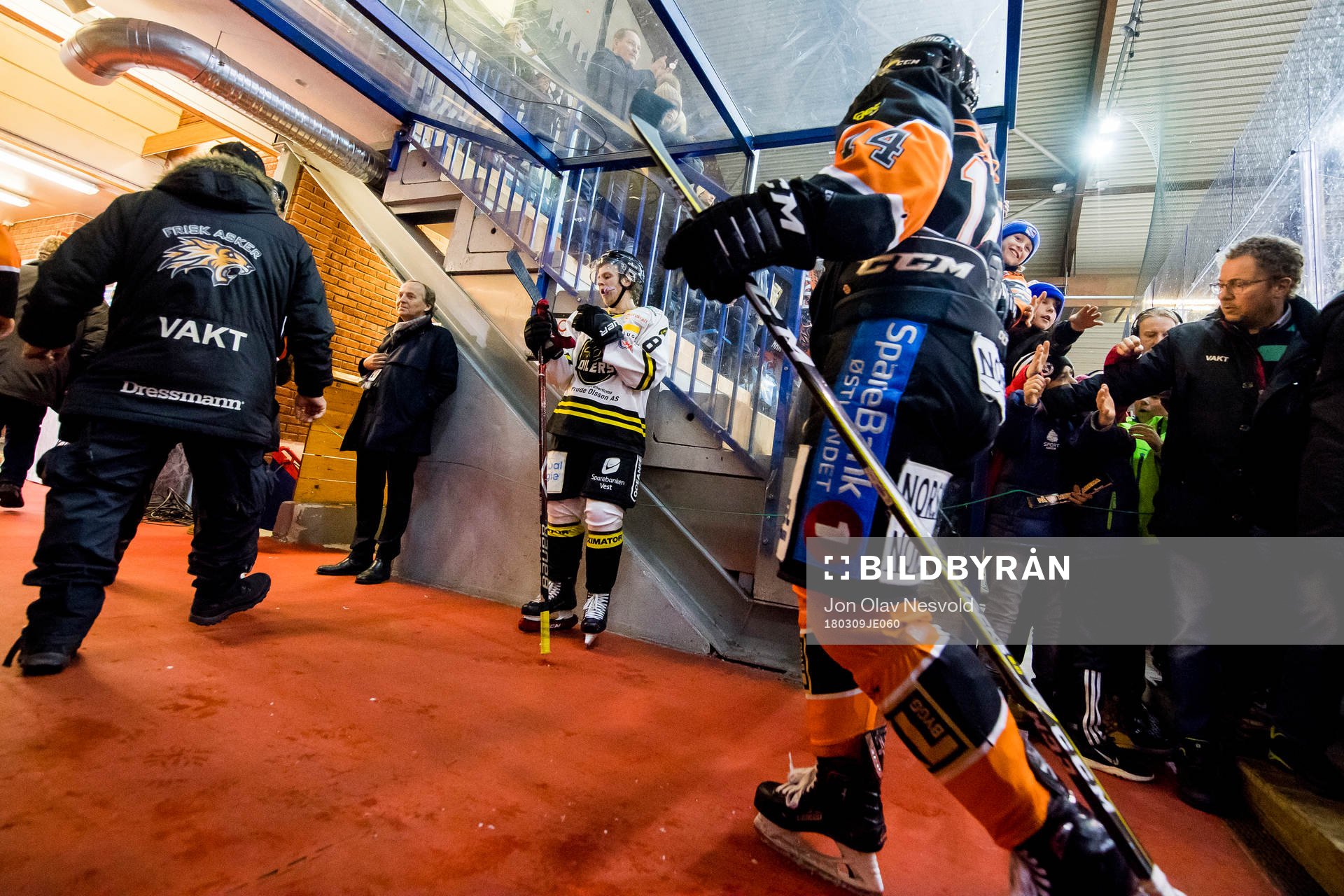 Mathias Trettenes of Stavanger Oilers looks dejected
