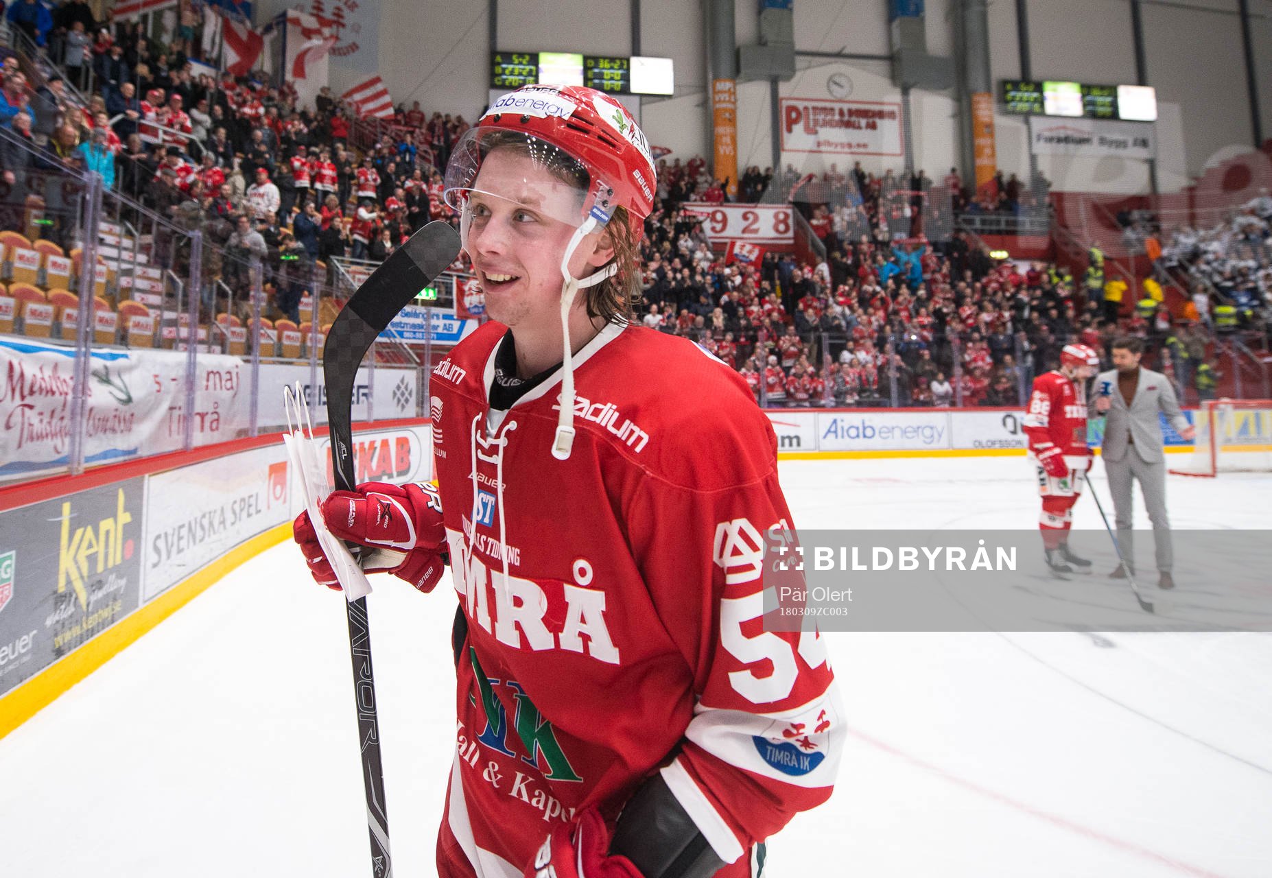 Timrås Jonathan Dahlen jublar