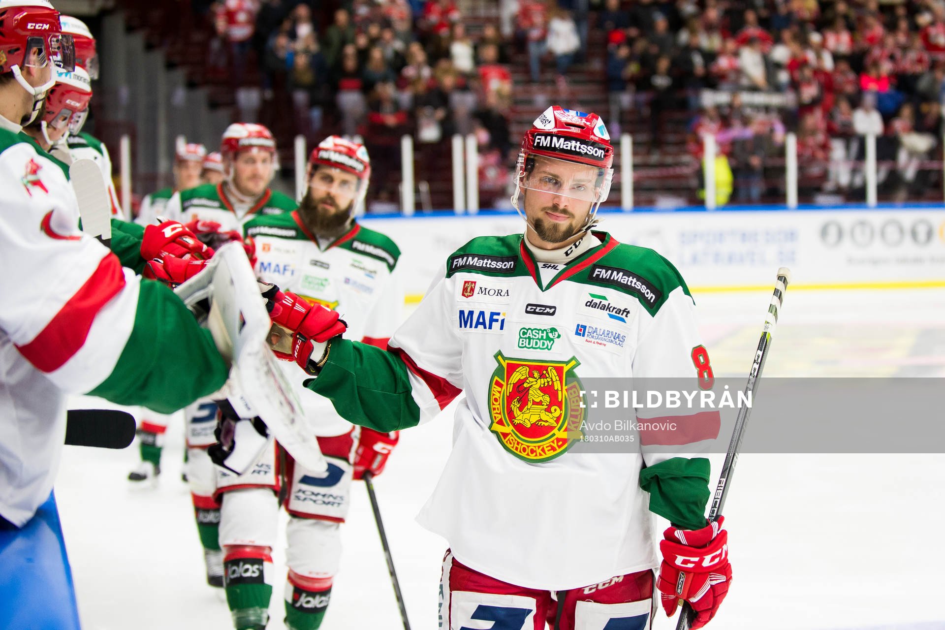 Moras Robin Johansson jublar