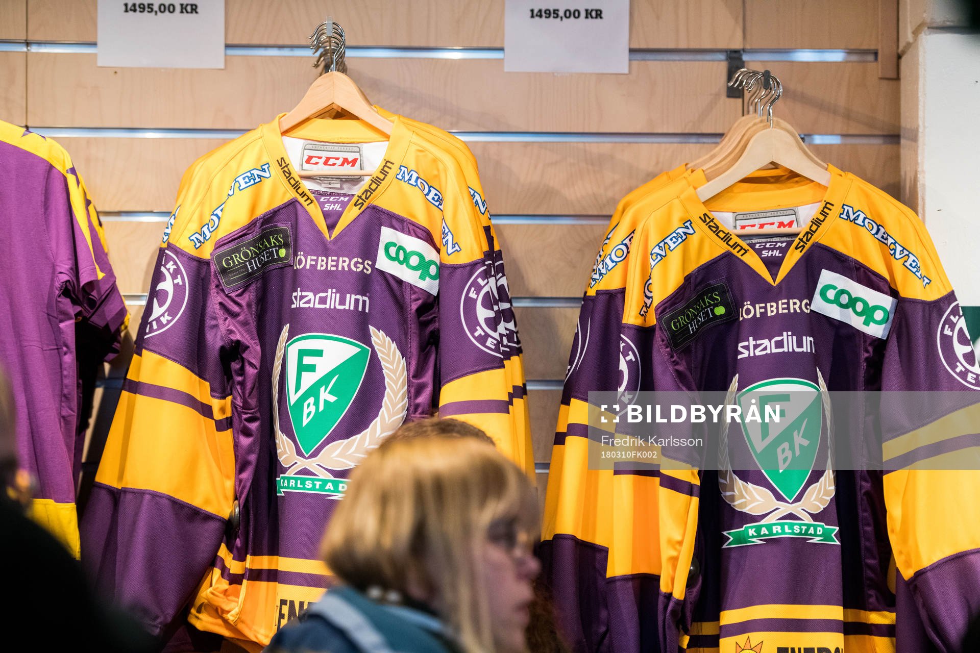 Färjestad spelar i sina gamla färger, lila och gult