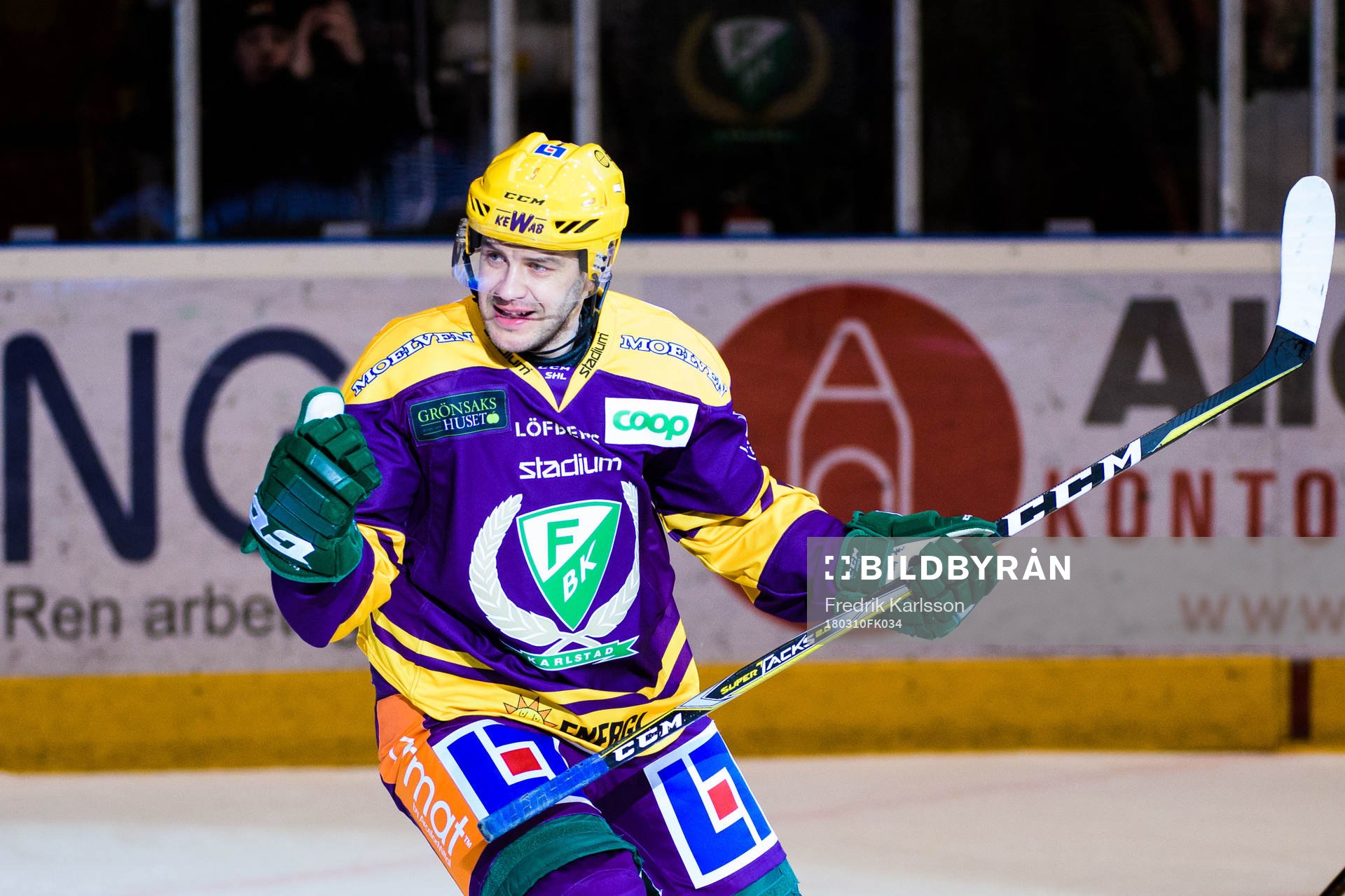 Färjestads Niklas Fogström jublar