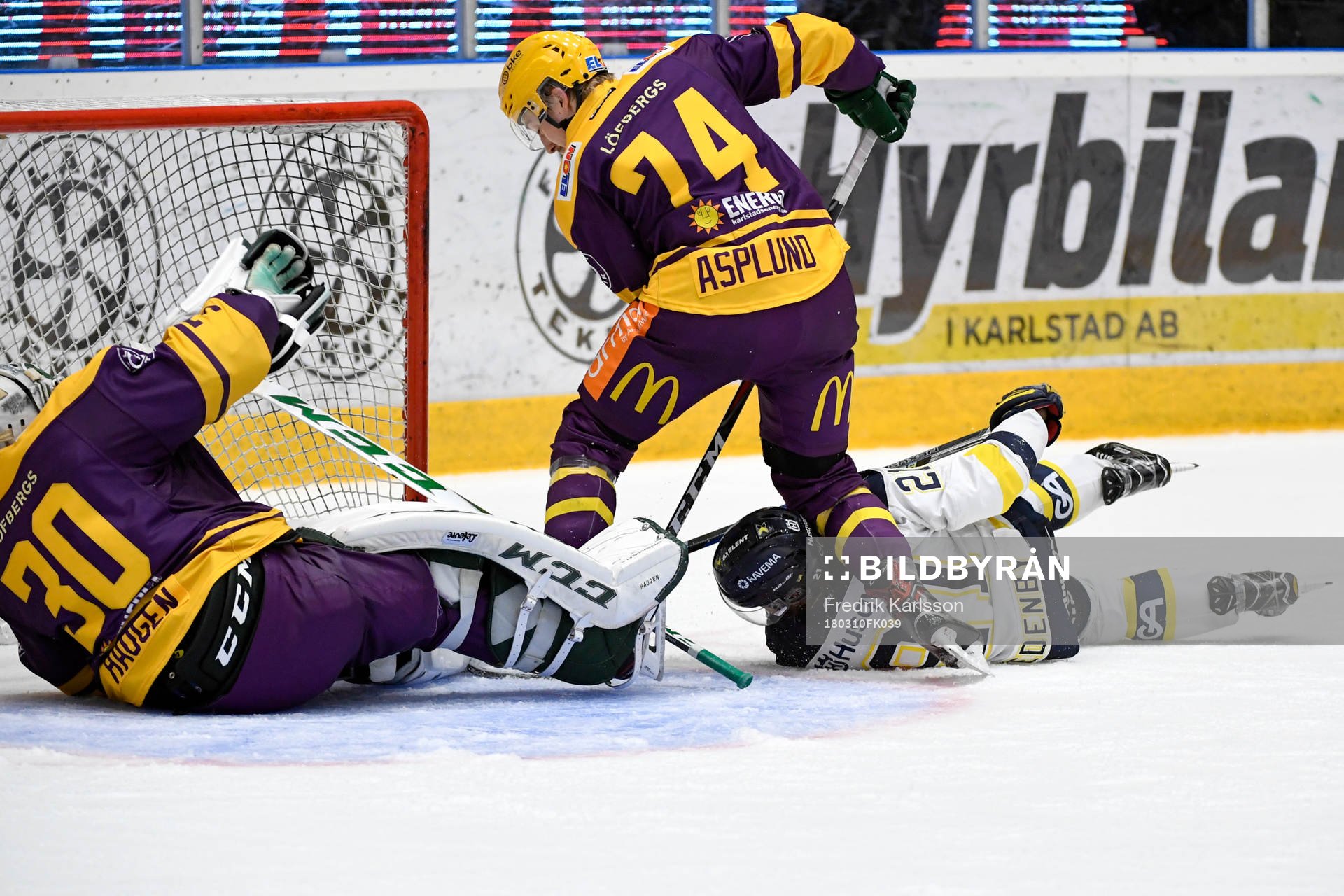 Färjestads målvakt Lars Haugen och Rasmus Asplund