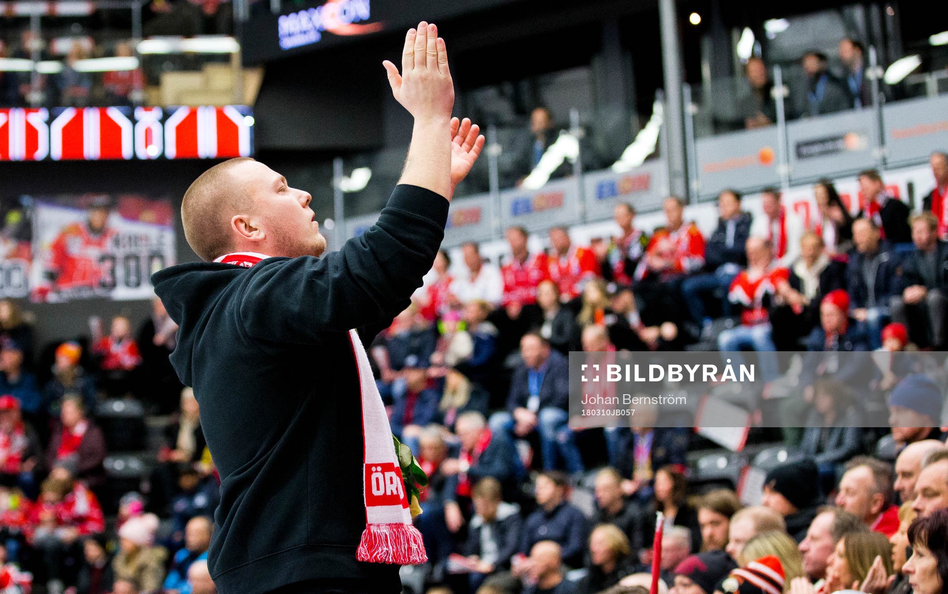Glada miner hos Örebrosupportrarna