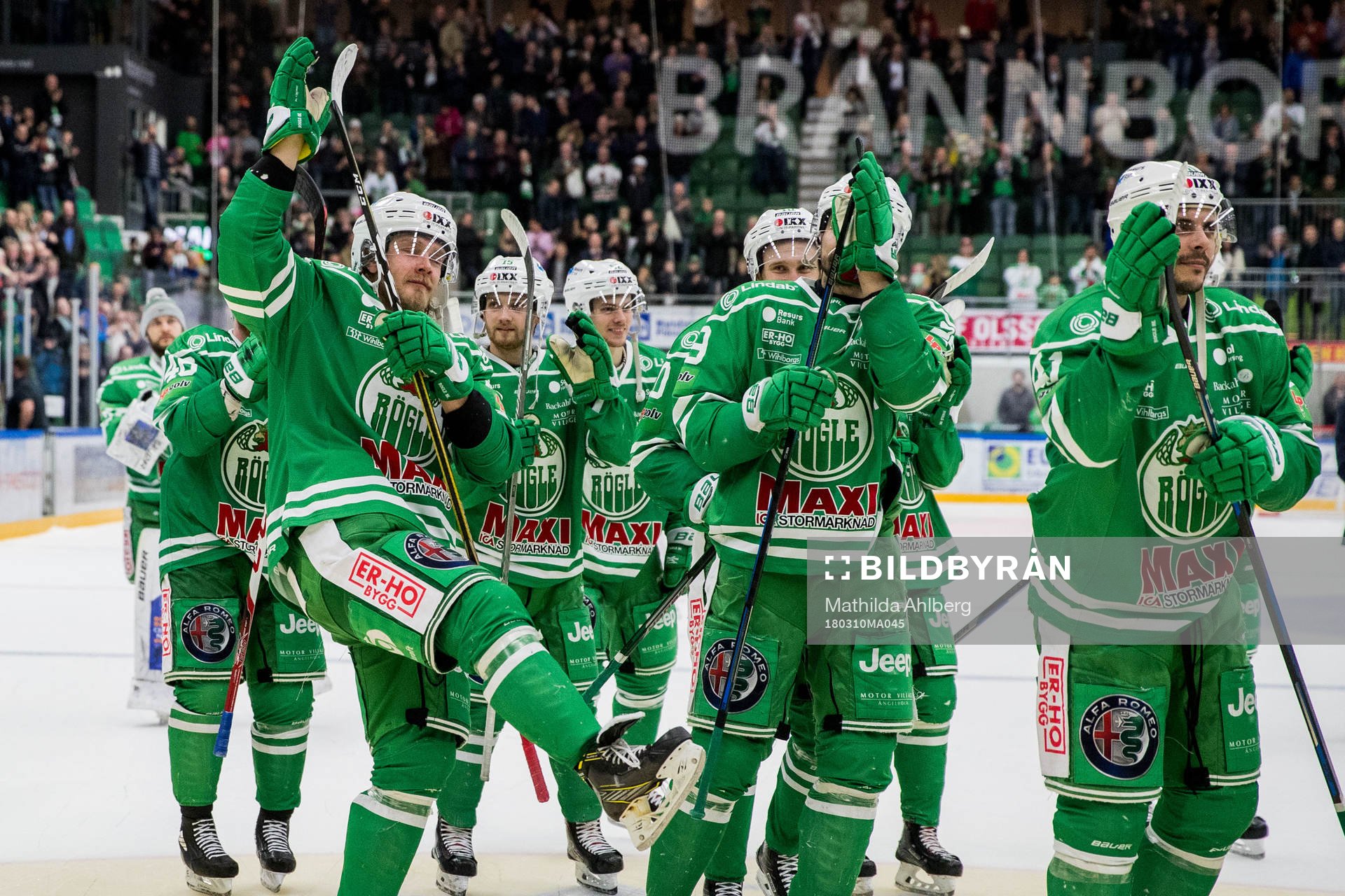 Rögles spelare tackar publiken